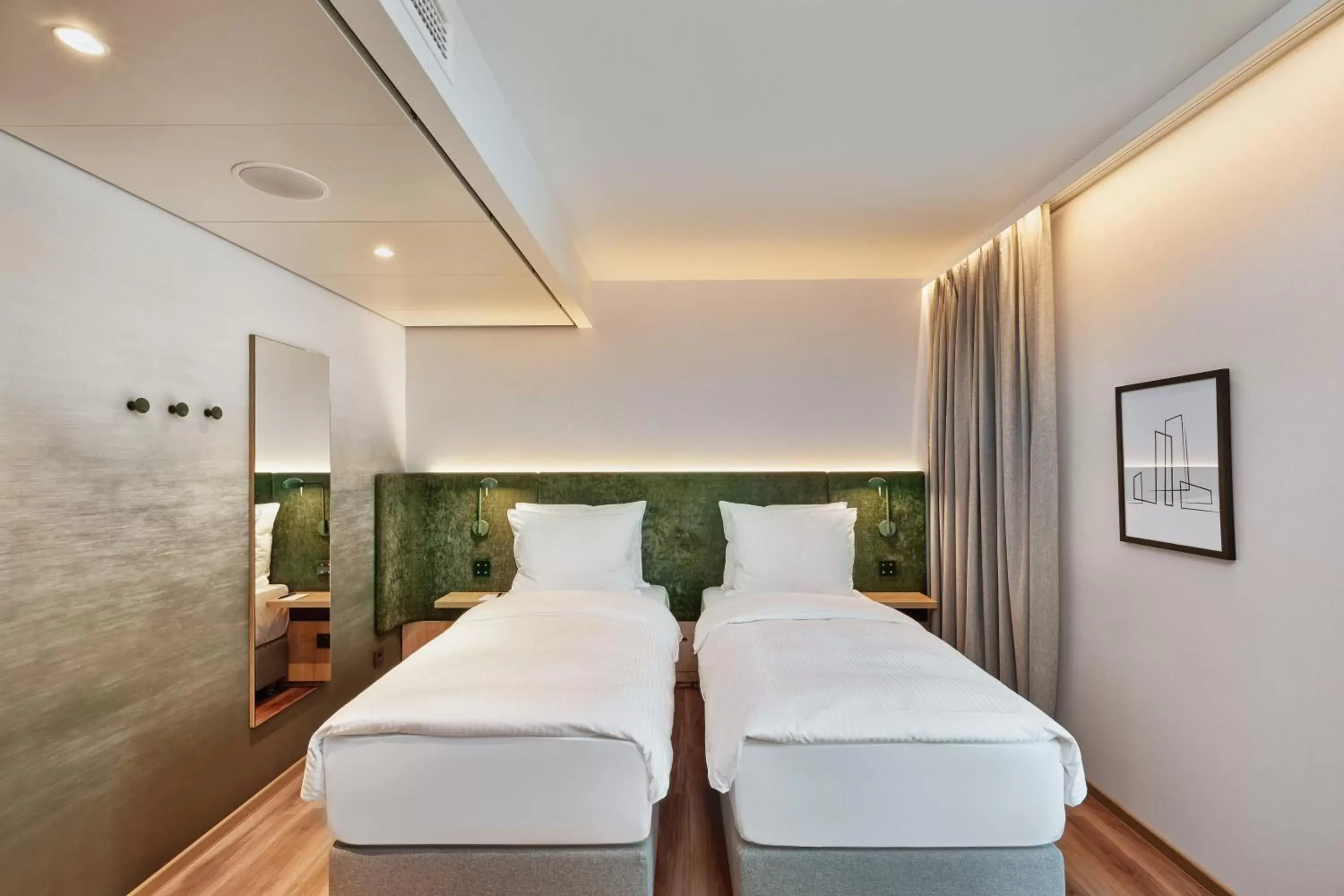 Comfort Twin Room in H+ Hotel Frankfurt Eschborn Comfort Twin Room in H+ Hotel Frankfurt Eschborn