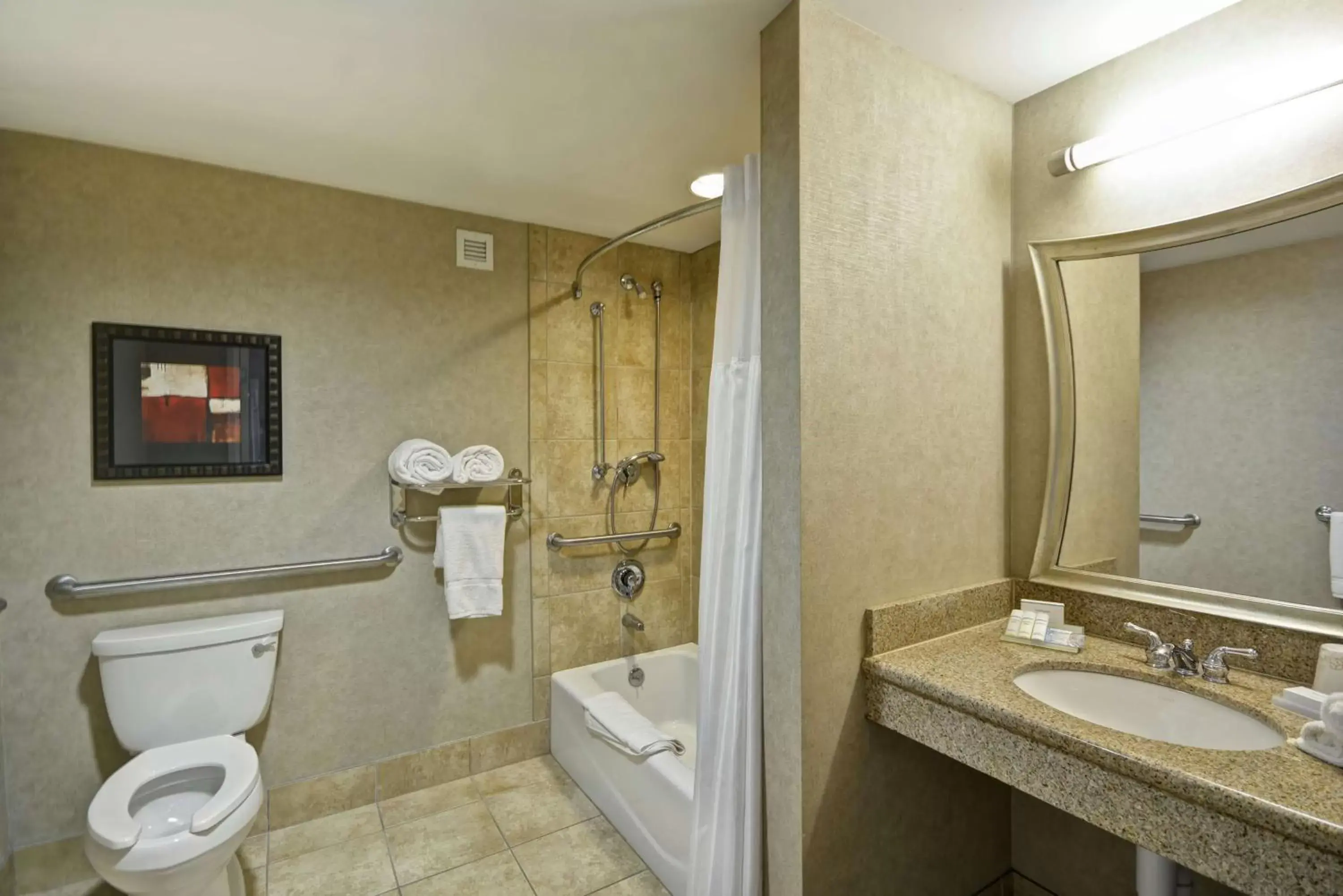 Bathroom in Hilton Garden Inn Toledo / Perrysburg