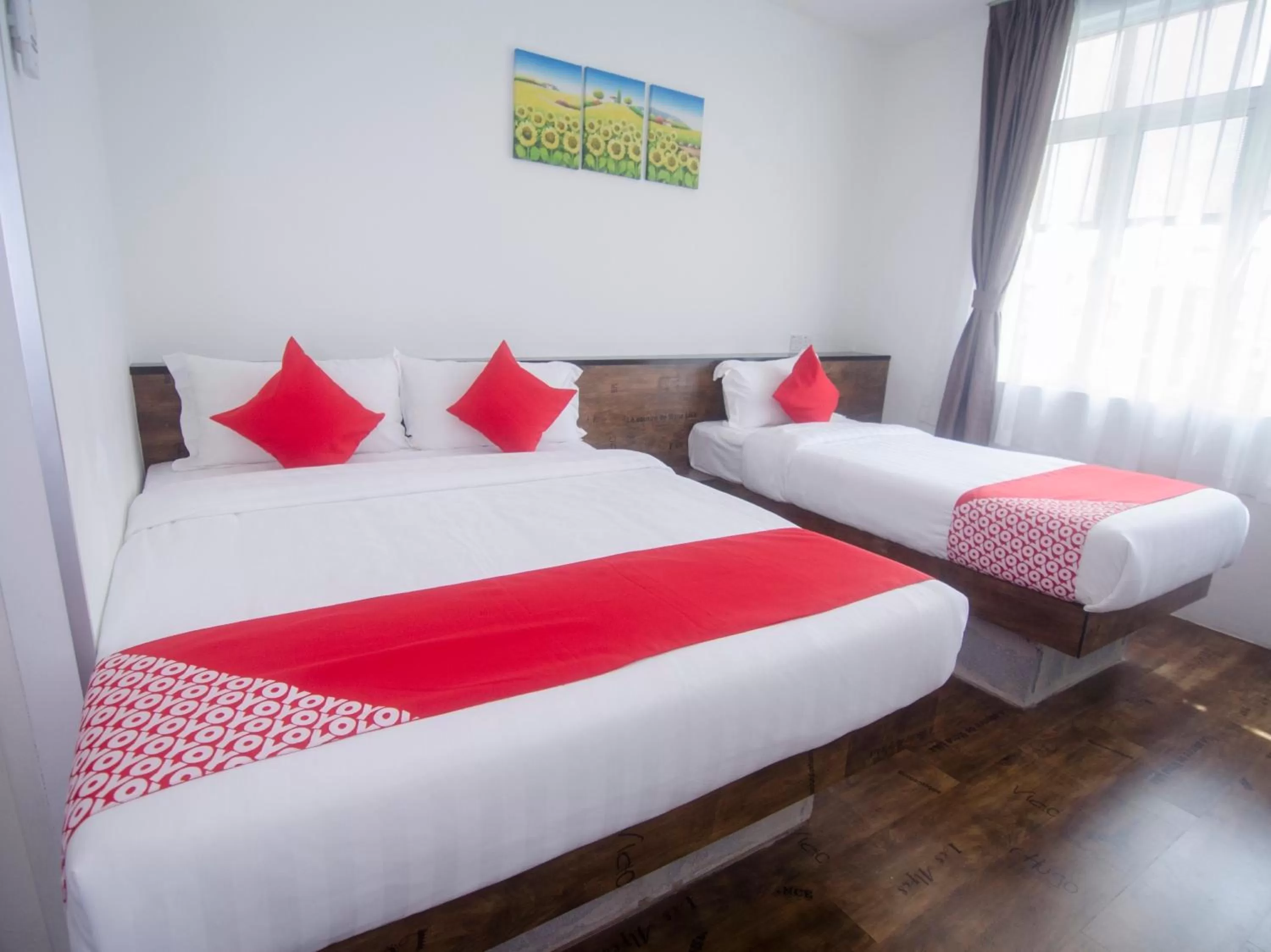 Bedroom, Bed in OYO 836 Mandurah Room & Cafe