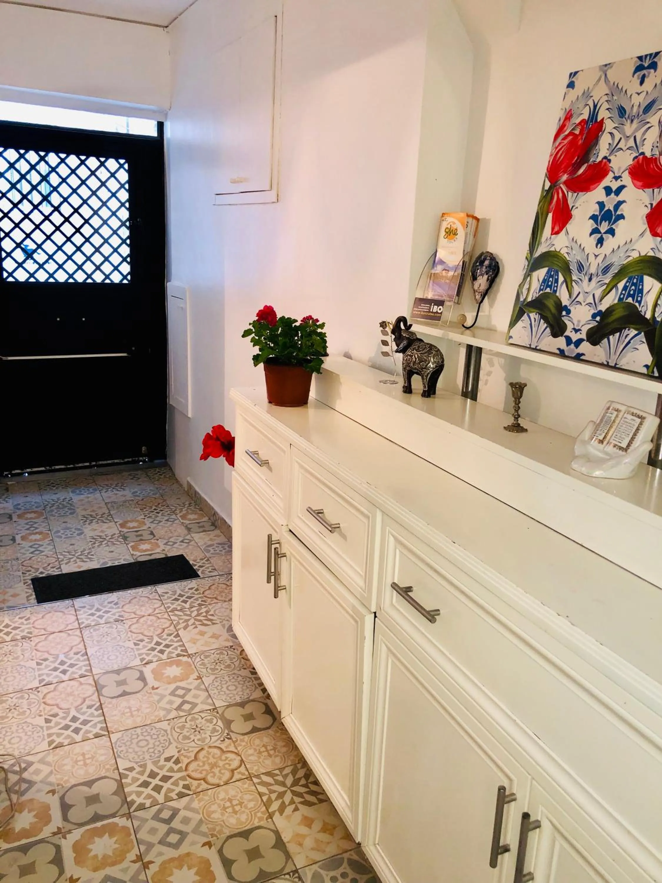 Lobby or reception in The House of Tulpan