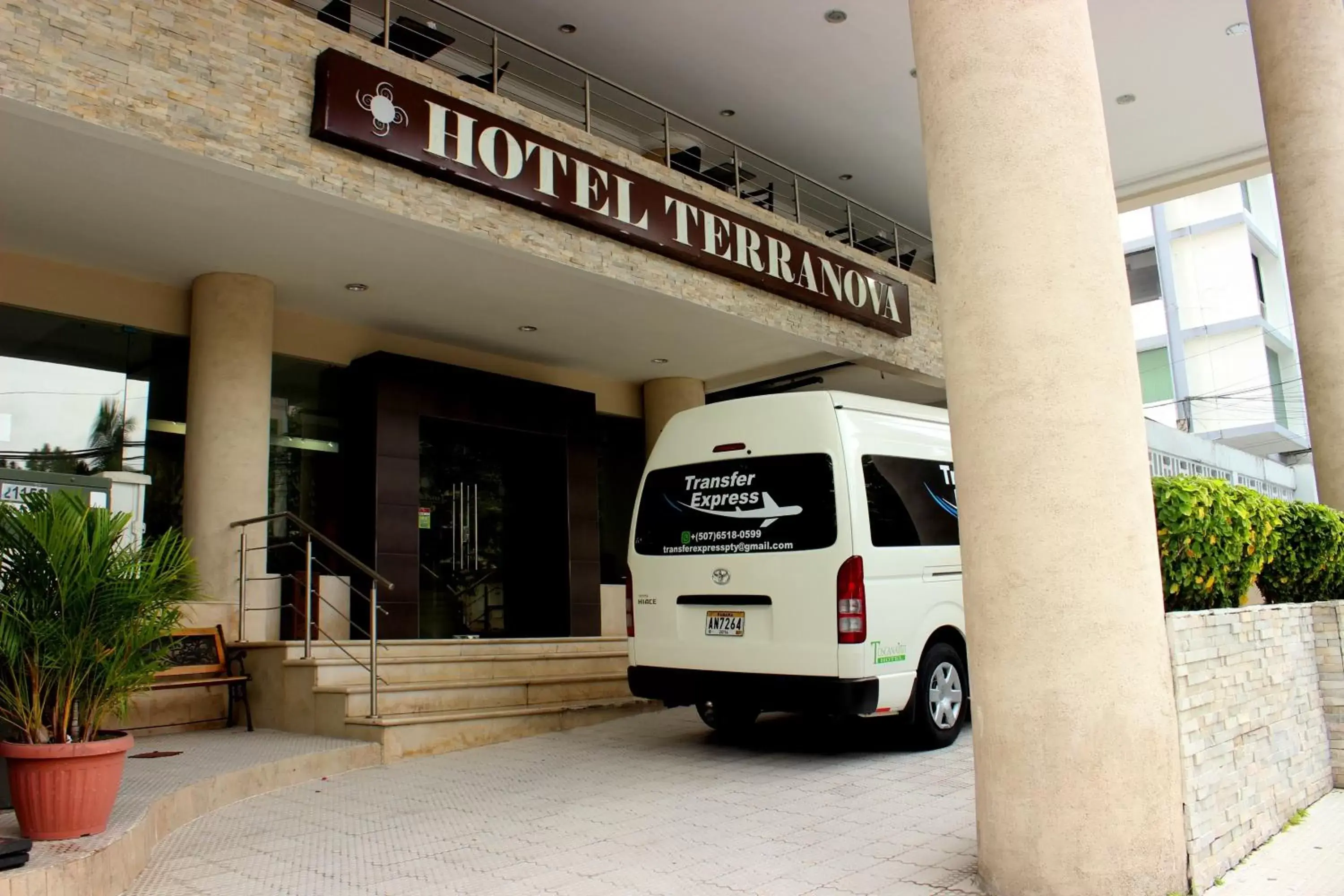 Facade/entrance in Hotel Terranova