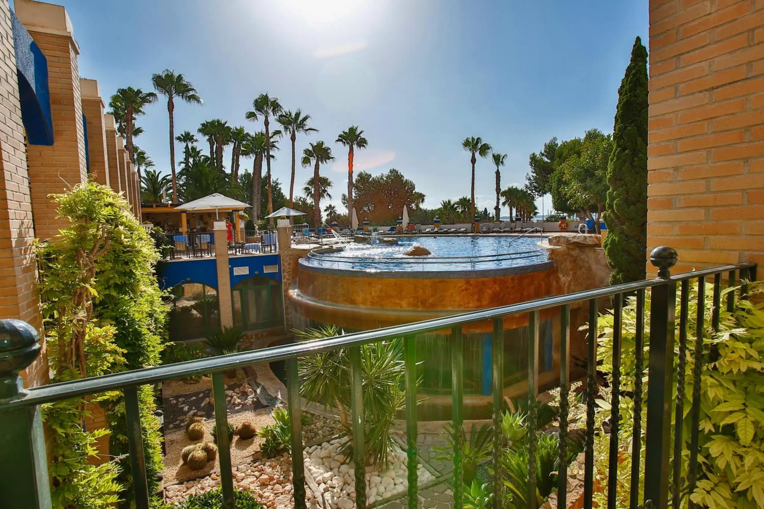 Swimming pool in Hotel La Laguna Spa & Golf