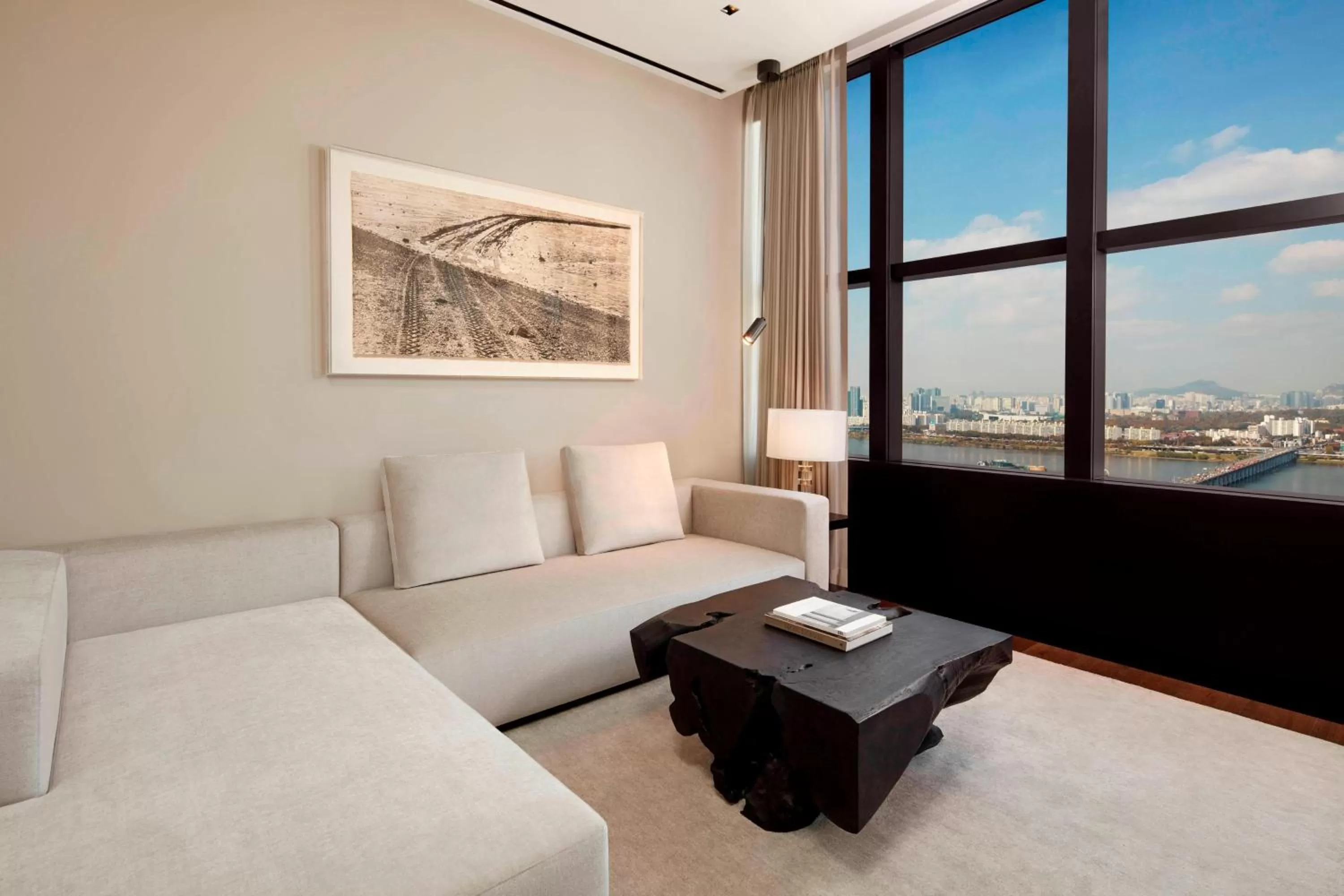 Living room, Bed in JW Marriott Hotel Seoul