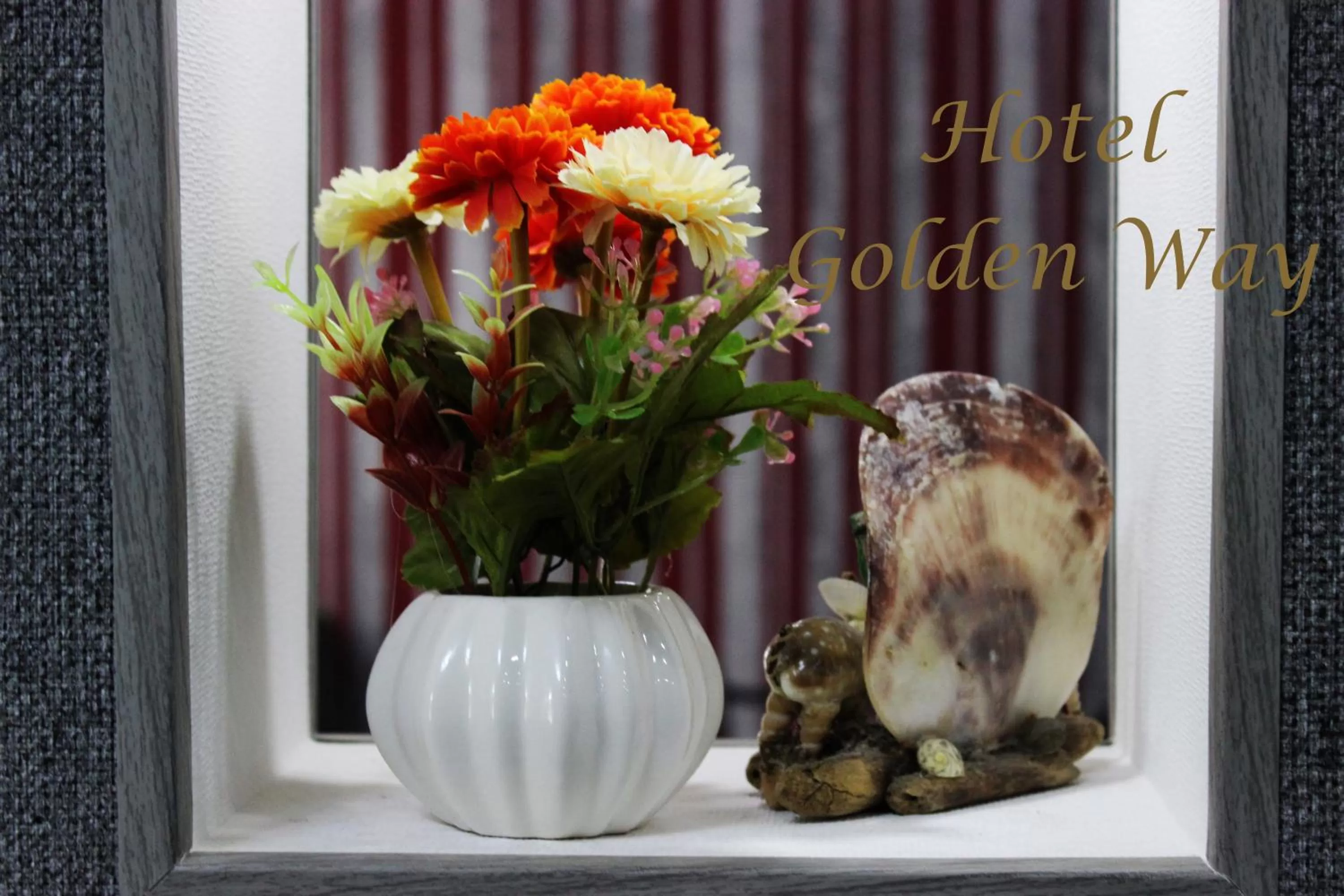 Decorative detail in Golden Way