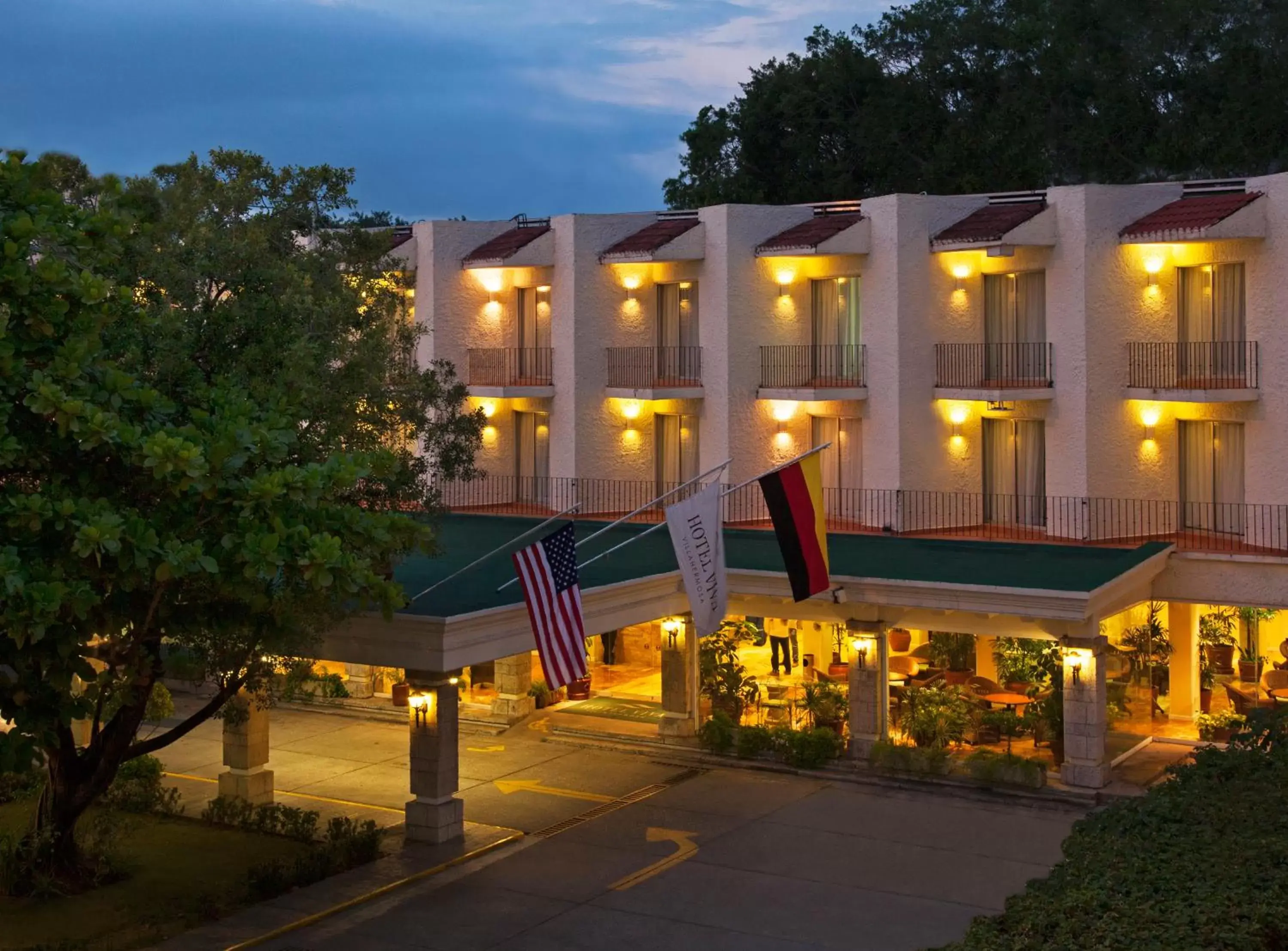 Facade/entrance, Property Building in Hotel Viva Villahermosa