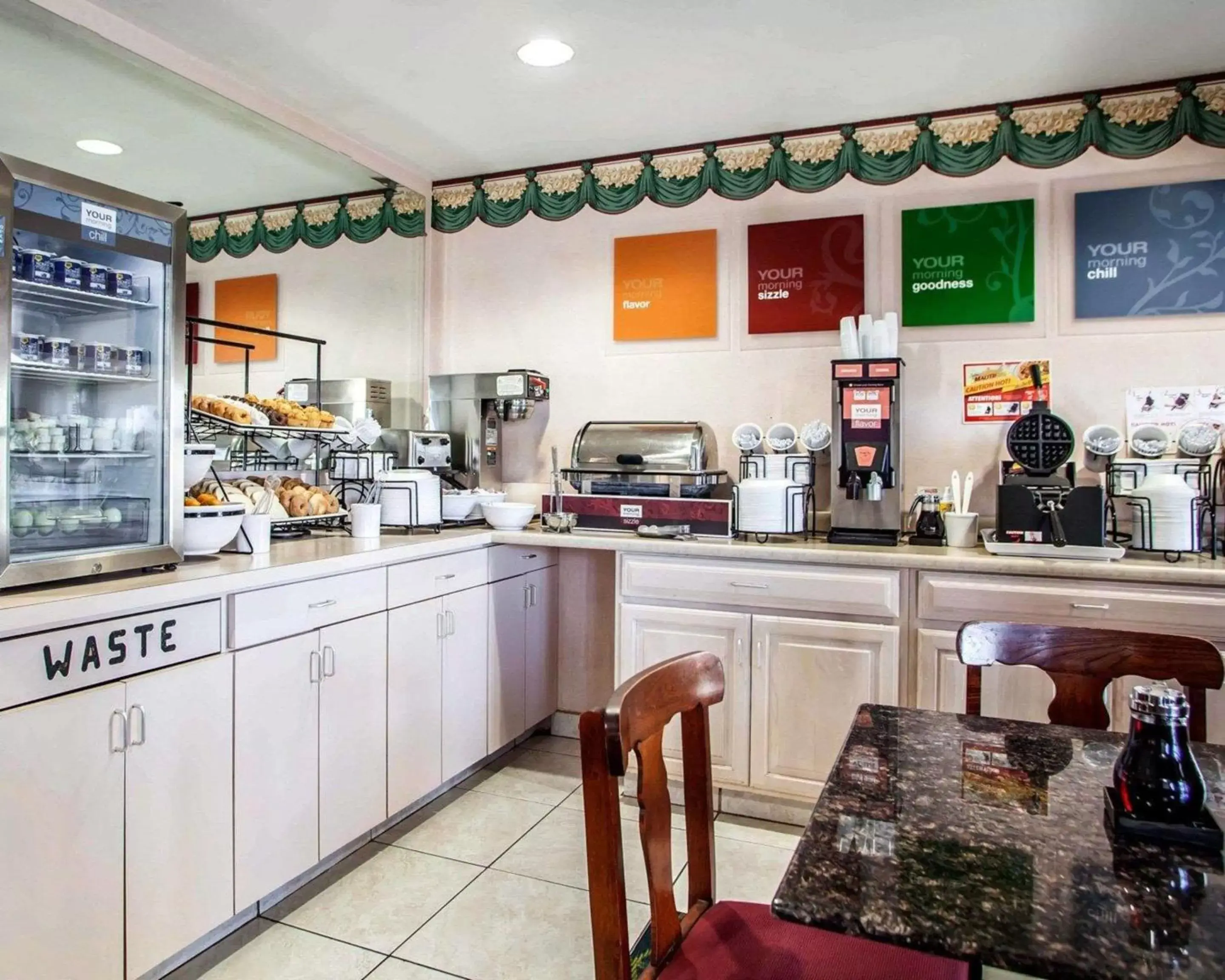 Restaurant/places to eat in Quality Inn Arcola Restaurant/places to eat in Quality Inn Arcola