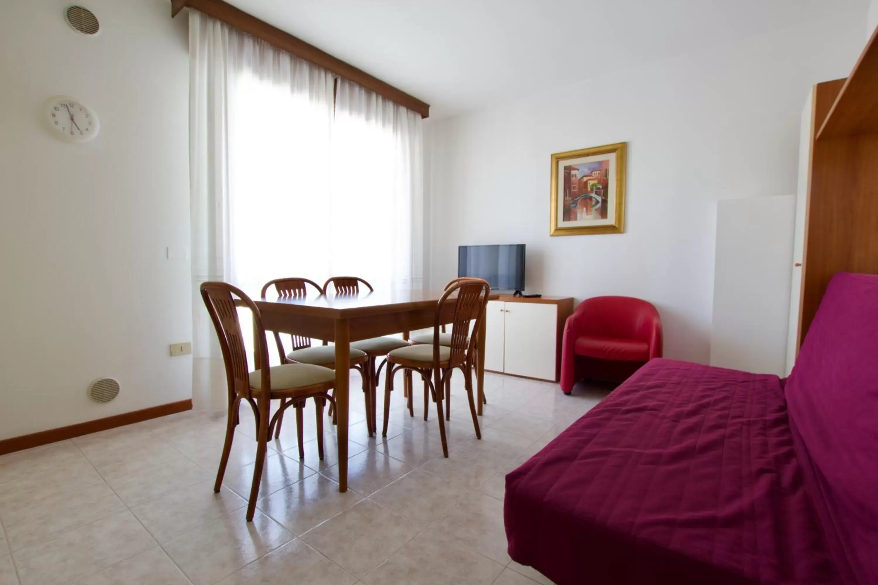 Dining Area in Residence Madrid