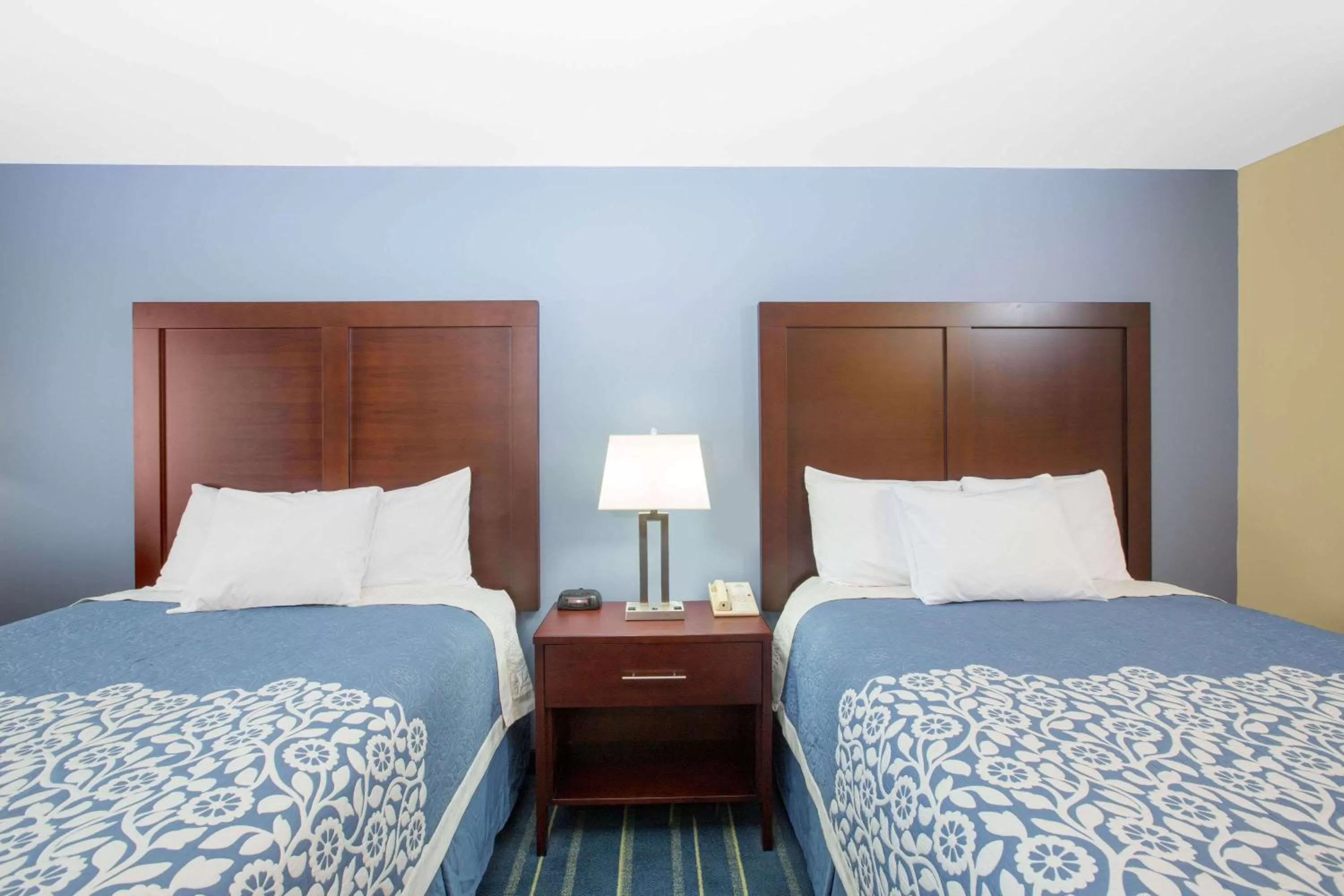 Photo of the whole room, Bed in Days Inn by Wyndham Grand Island