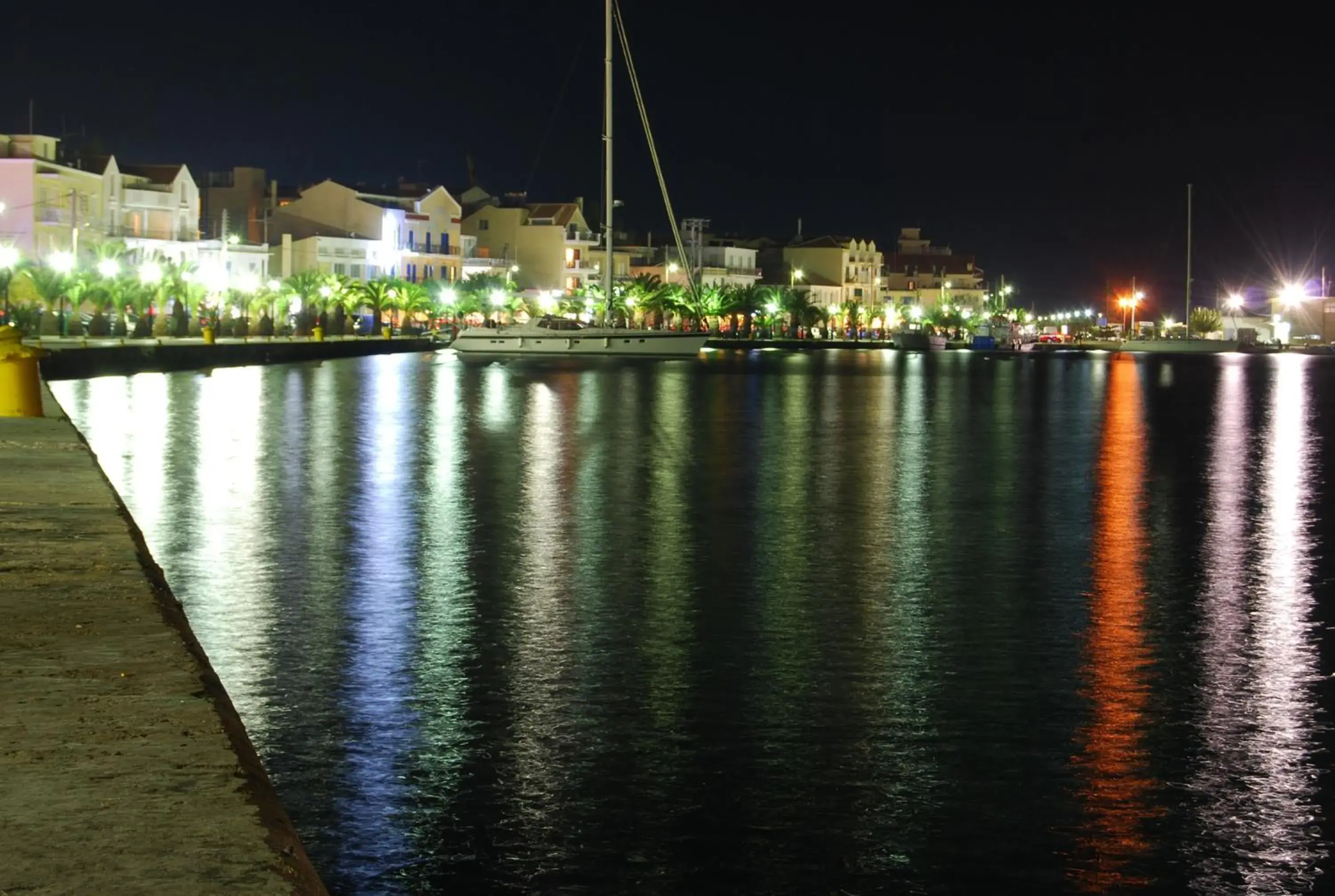 Evening entertainment in Kefalonia Grand