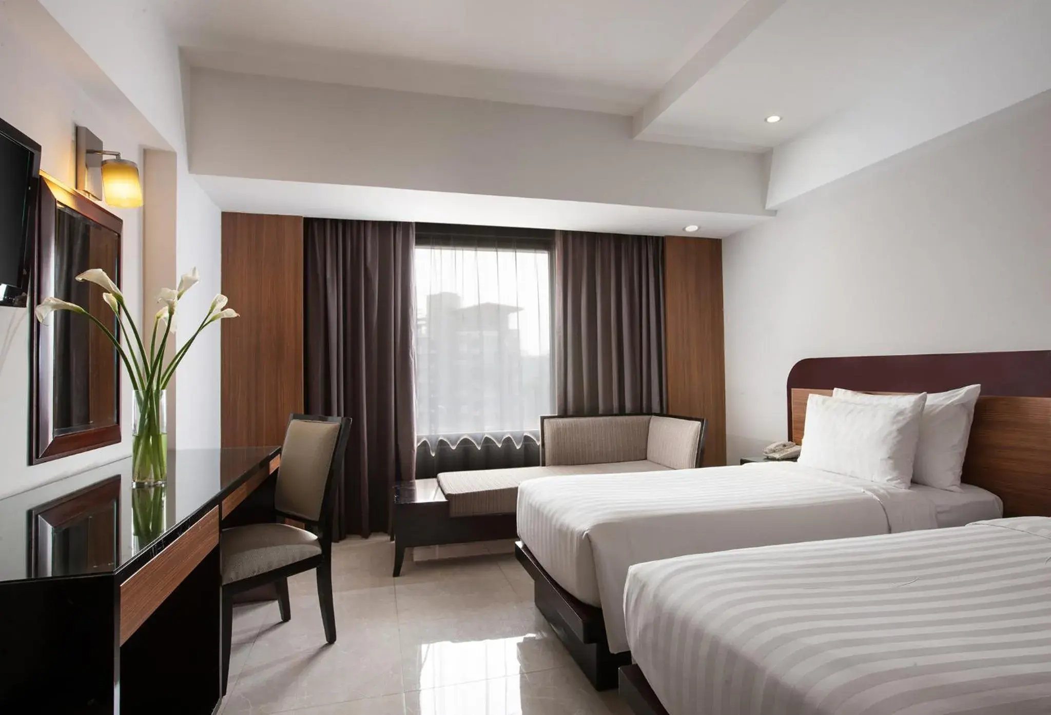 Bedroom, Bed in Hotel Santika Premiere Semarang