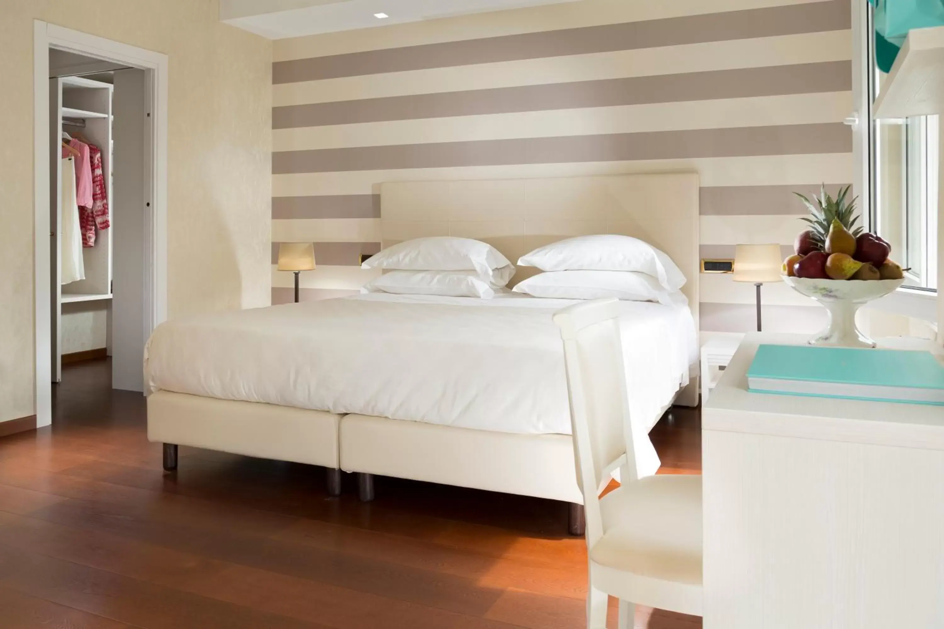 Bedroom, Bed in Doria Park Hotel