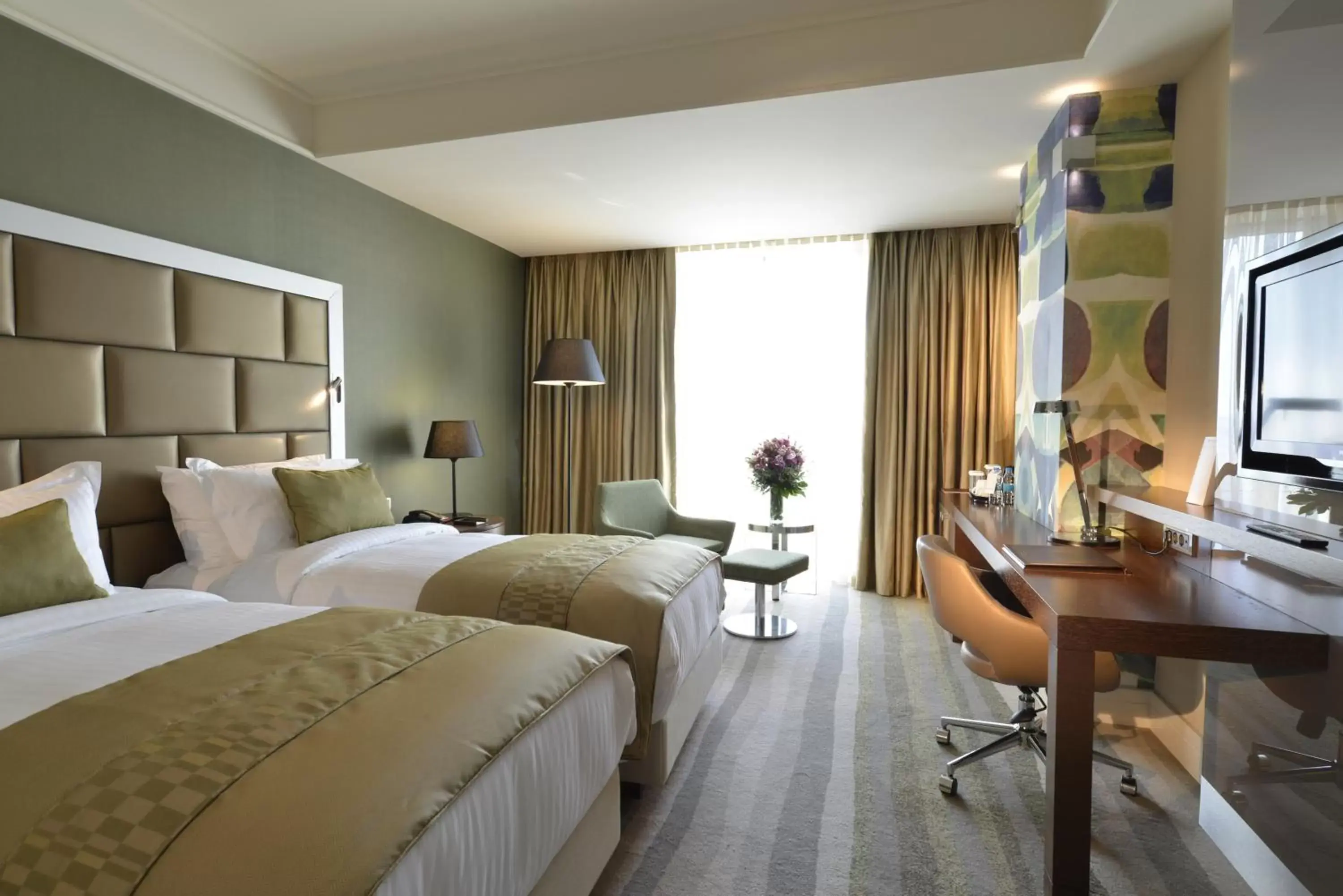 Photo of the whole room, Room Photo in Wyndham Grand Istanbul Europe