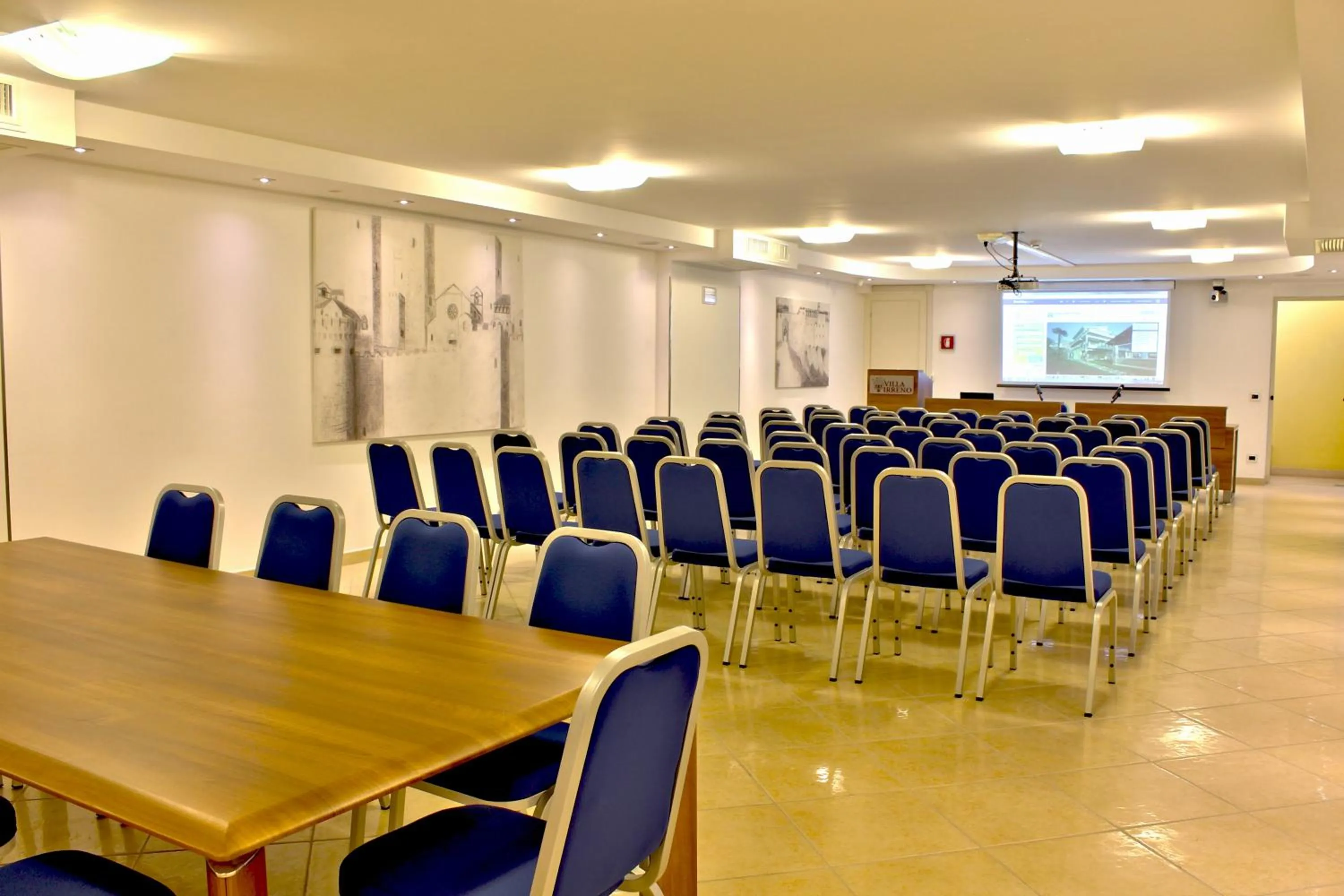 Business facilities in Hotel Villa Tirreno