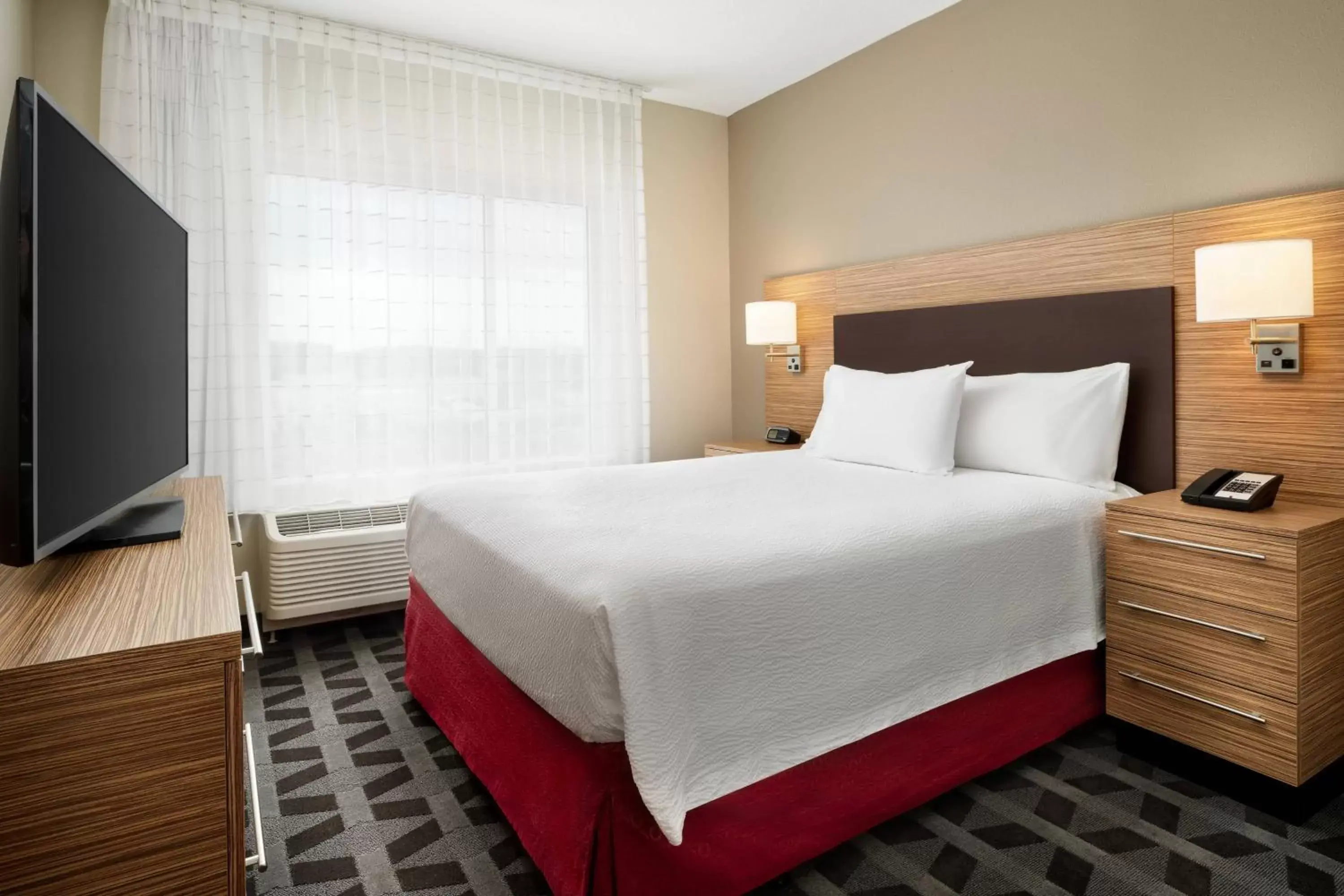 Bedroom, Bed in TownePlace Suites by Marriott Leesburg