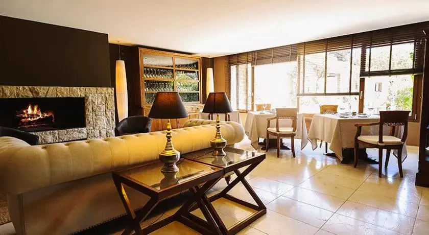 Lounge or bar in Hotel Swiss Moraira