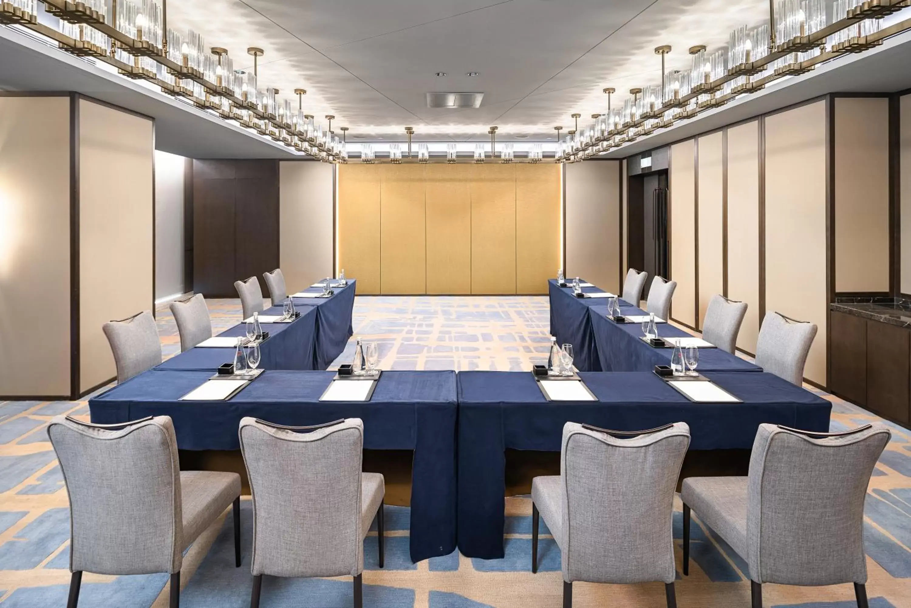 Meeting/conference room in Radisson Blu Hangzhou Xintiandi