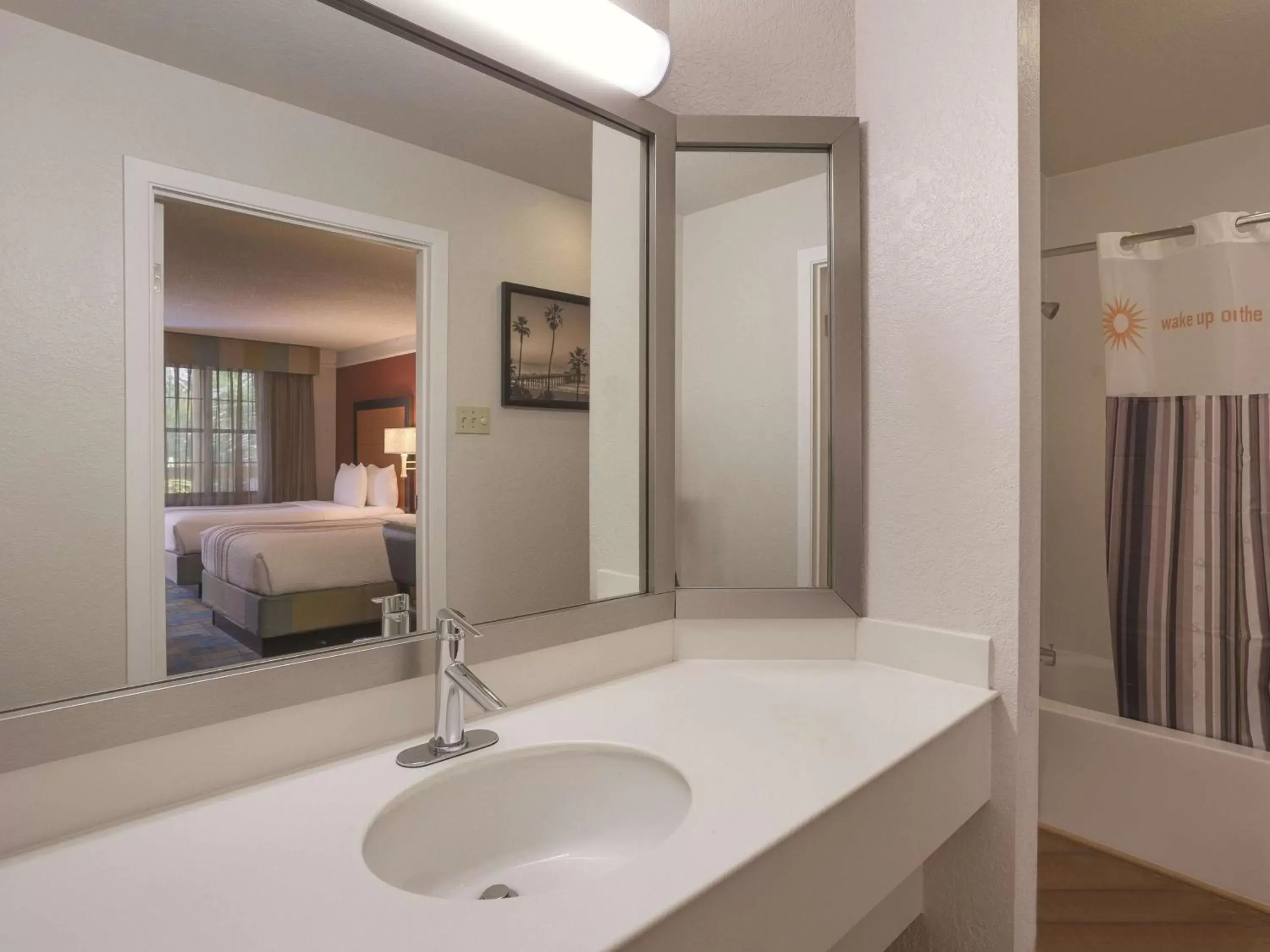 Photo of the whole room, Bathroom in La Quinta Inn by Wyndham San Diego Chula Vista