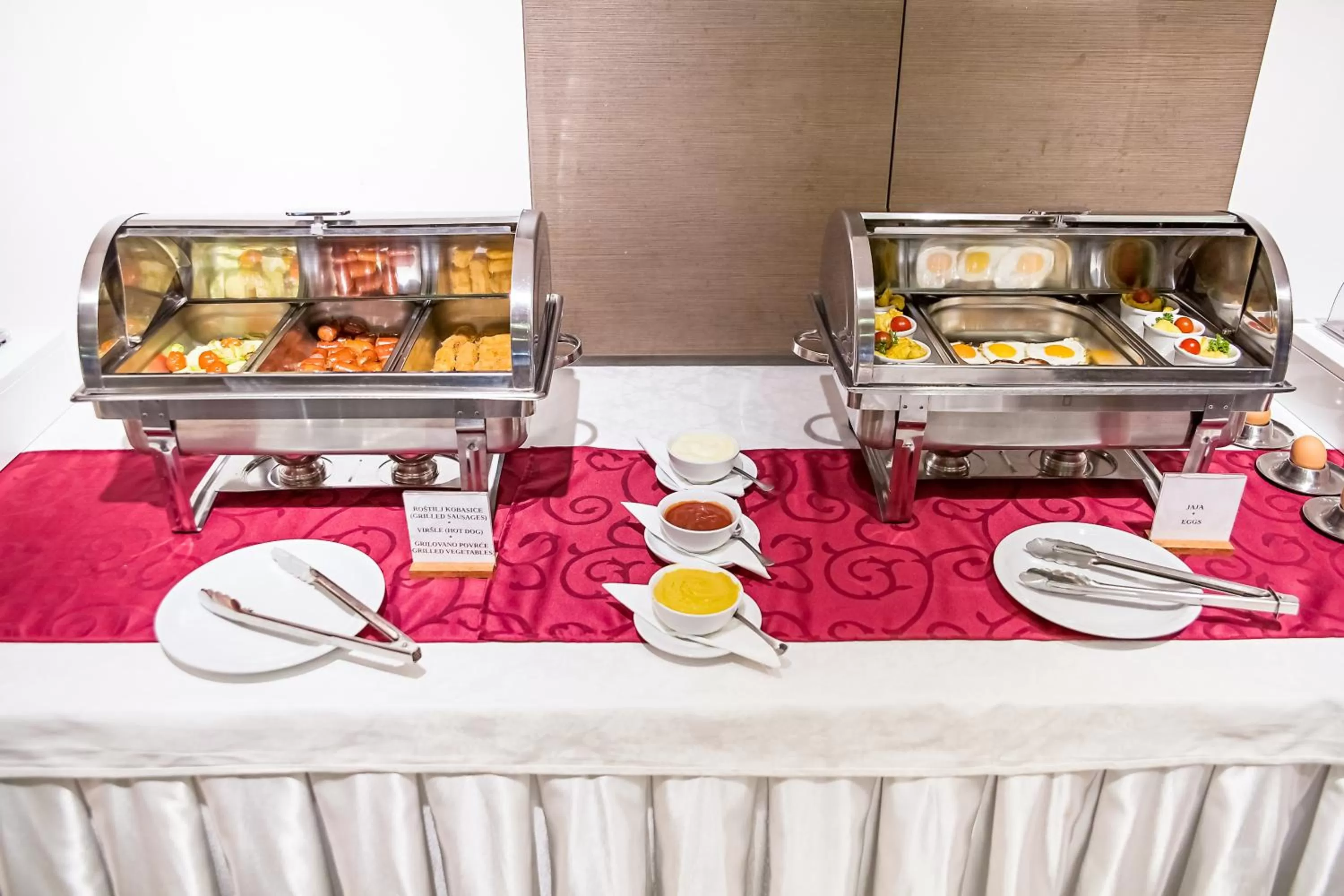 Food and drinks in Hotel Putnik