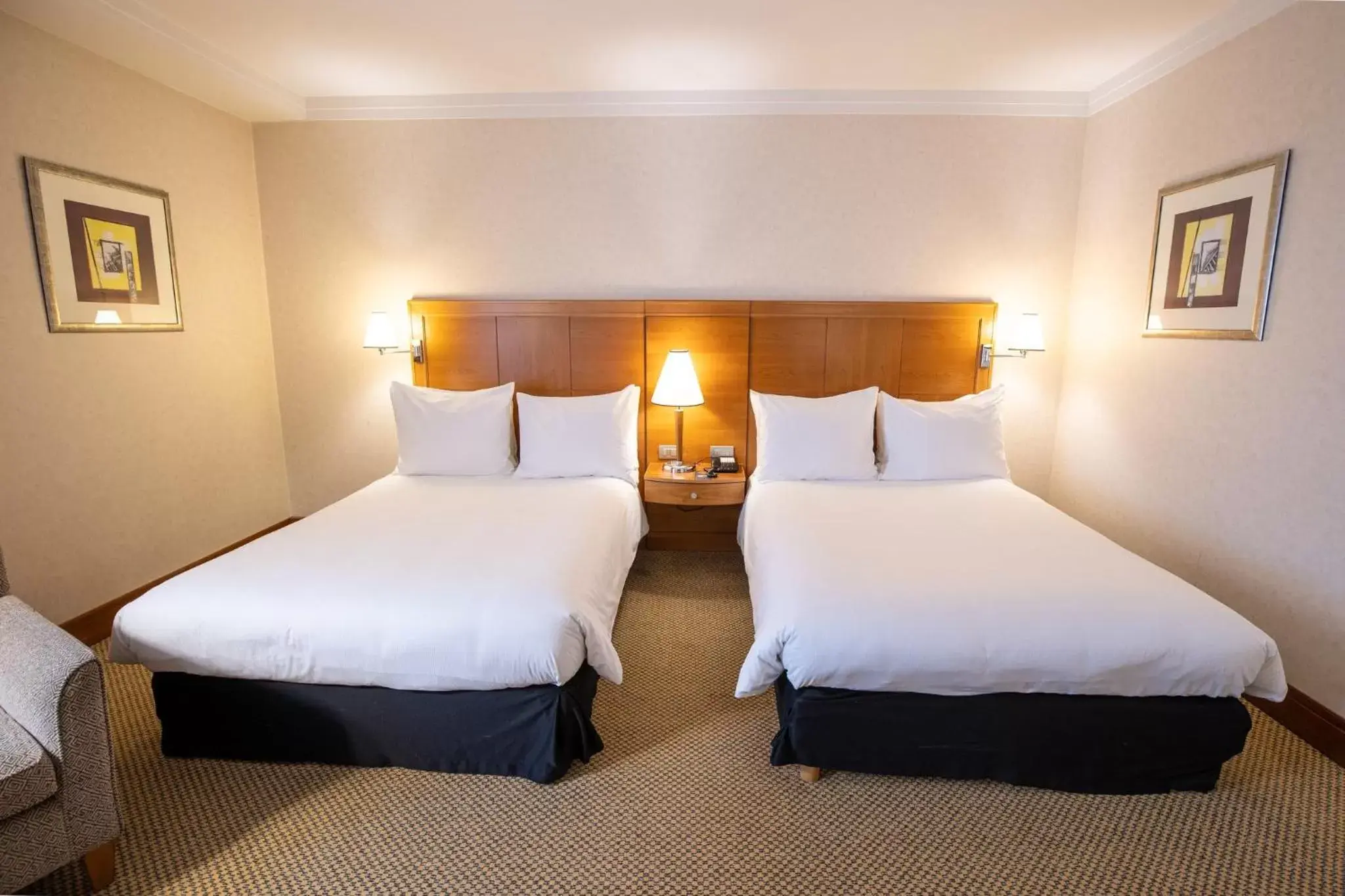 Photo of the whole room, Bed in Crowne Plaza Brussels Airport, an IHG Hotel