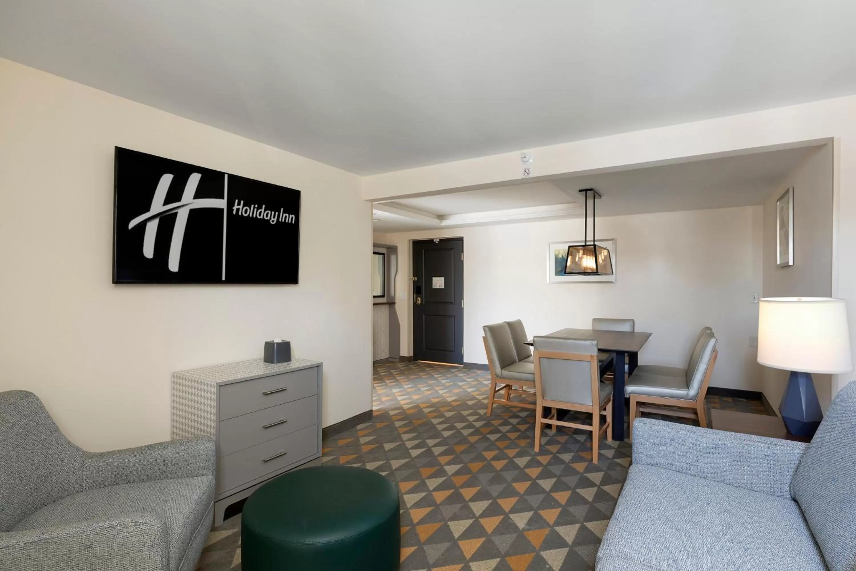 Bedroom in Holiday Inn - Bloomington W MSP Airport Area by IHG