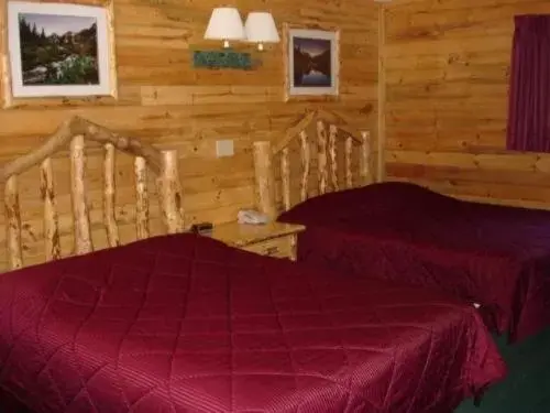 Bed in Georgetown Mountain Inn