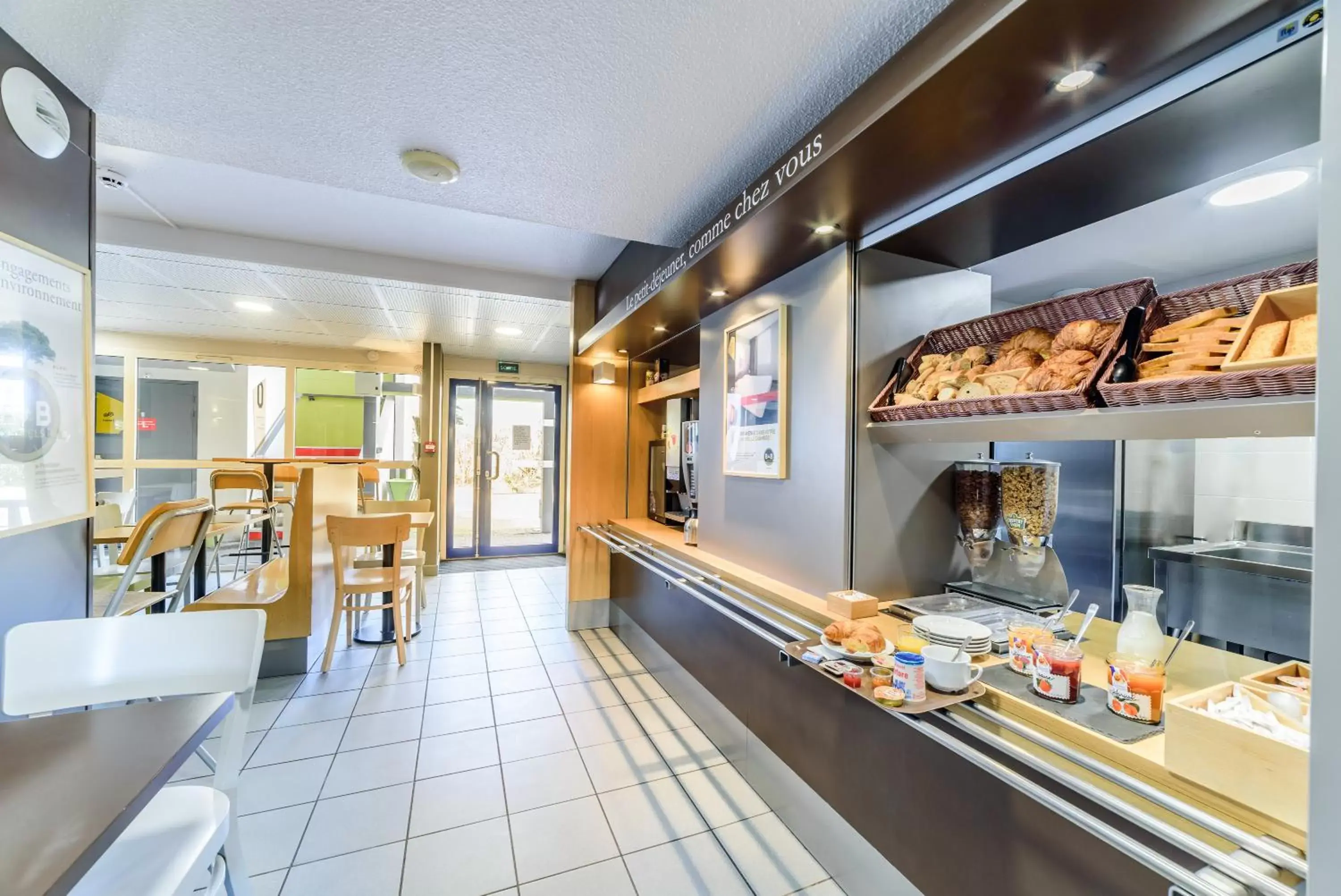 Buffet breakfast, Restaurant/Places to Eat in B&B HOTEL Dijon Marsannay