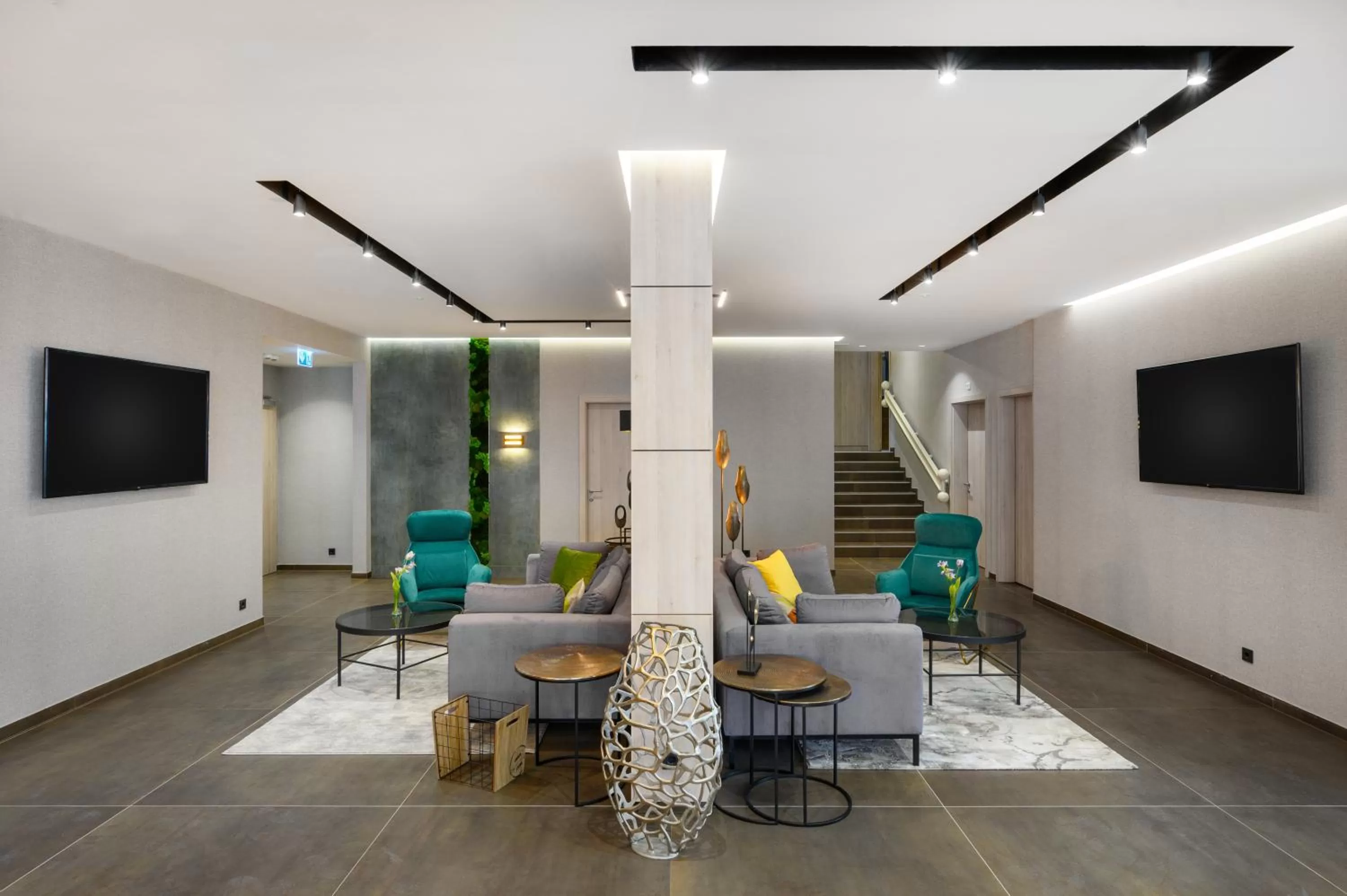 Lobby or reception in Mercure Tokaj Center