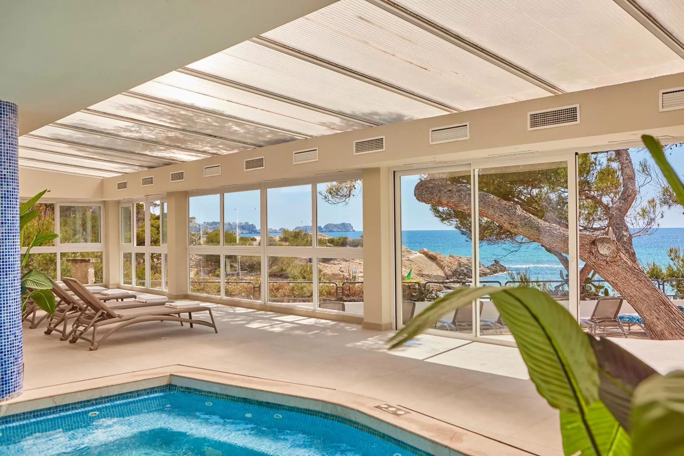 Swimming pool in Universal Hotel Lido Park & Spa Swimming pool in Universal Hotel Lido Park & Spa