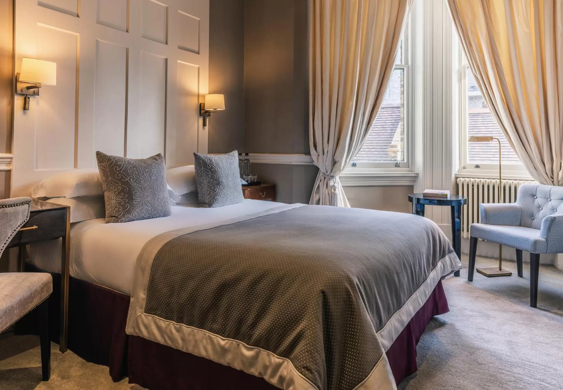 Photo of the whole room, Bed in 11 Cadogan Gardens and The Apartments by Iconic Luxury Hotels