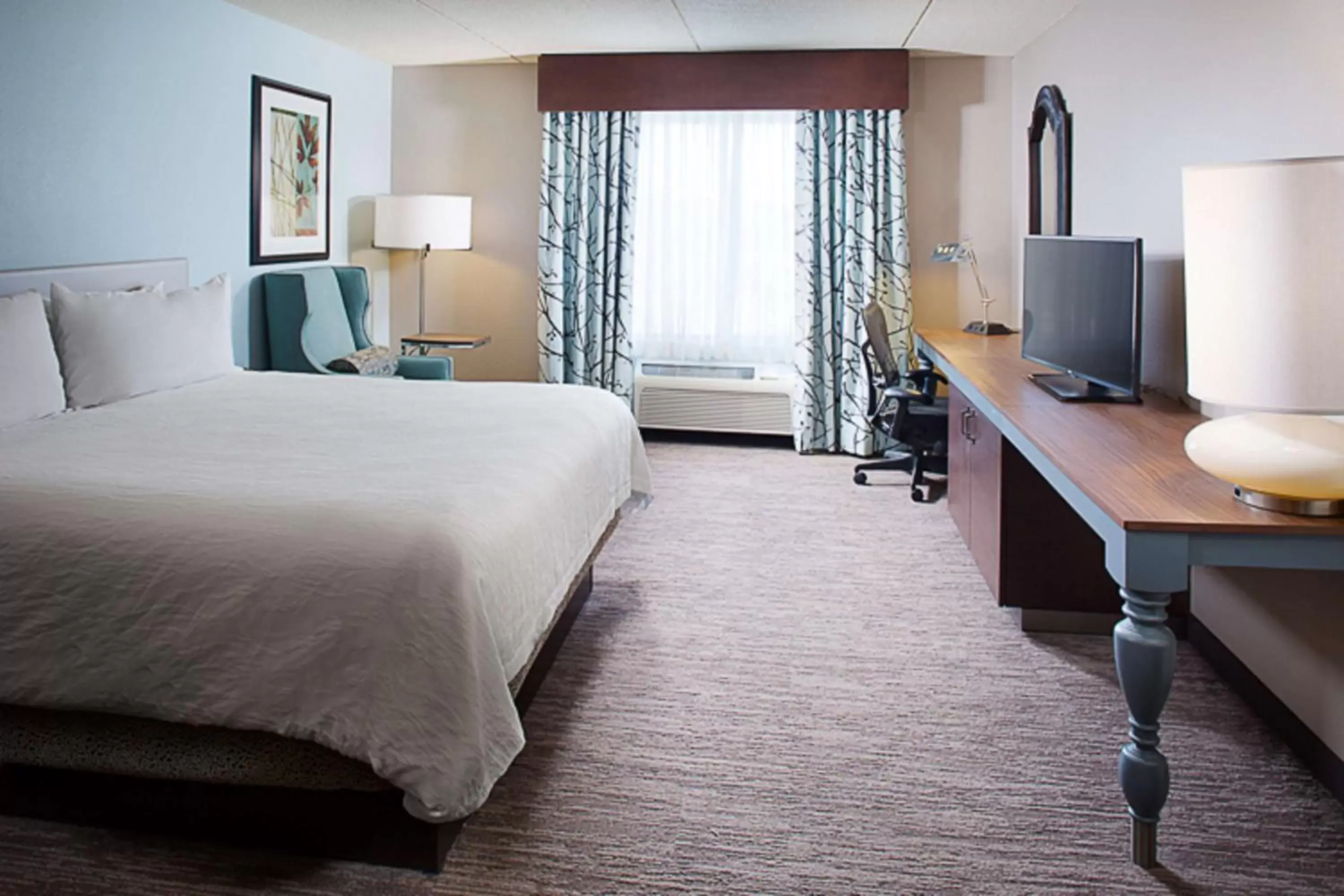 Bedroom, Bed in Hilton Garden Inn Albany Airport