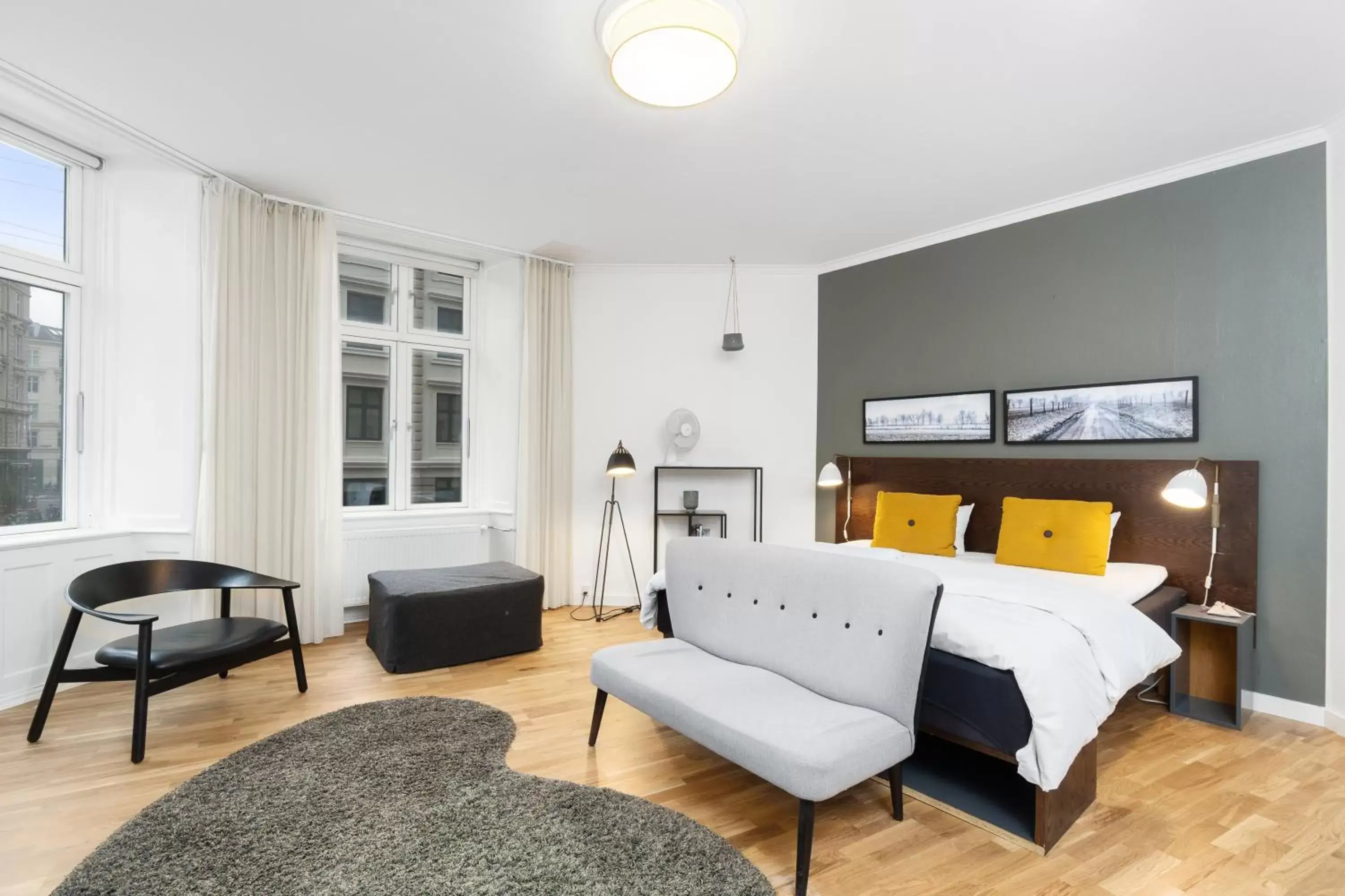 Bedroom, Seating Area in Ibsens Hotel