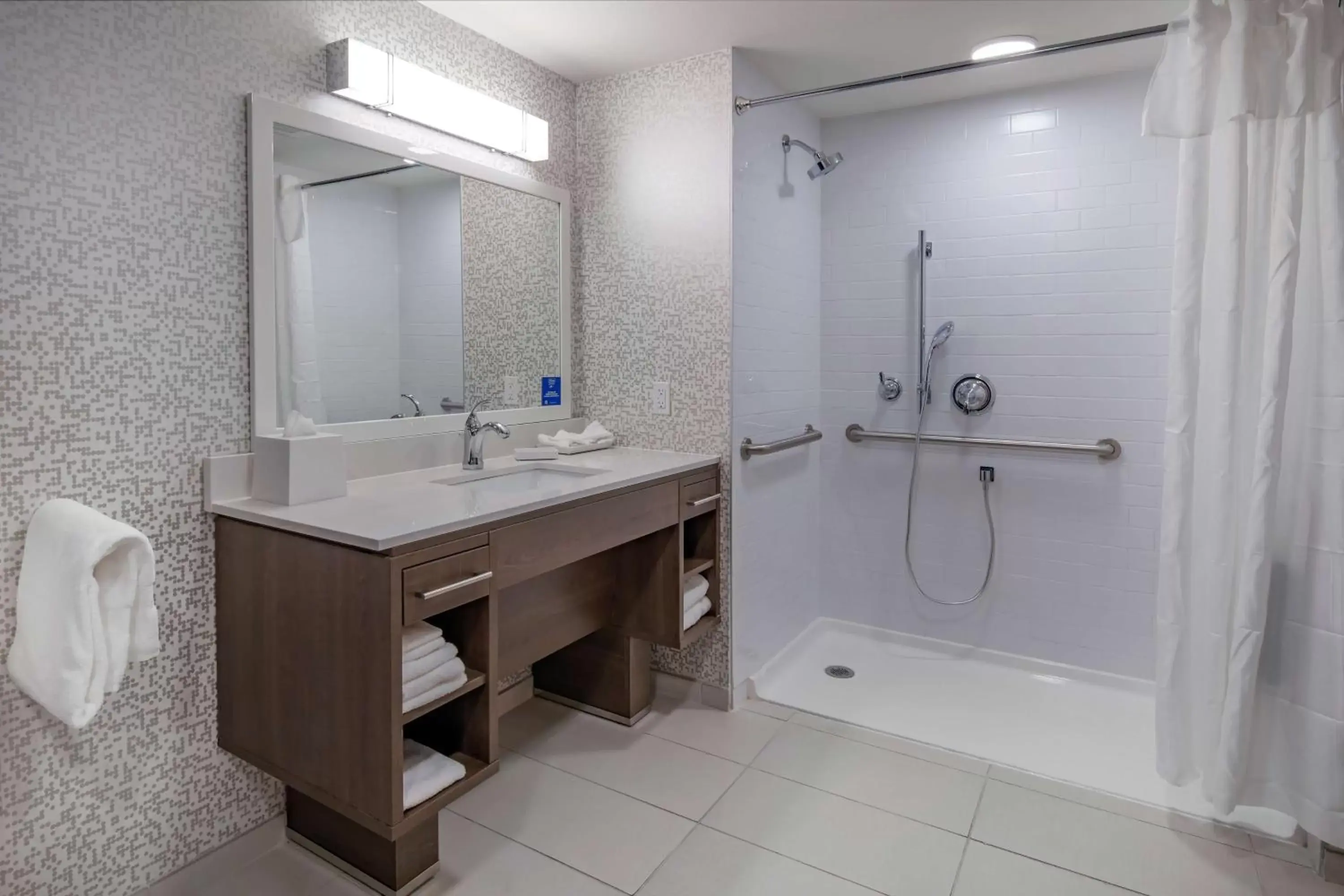 Bathroom in Home2 Suites By Hilton Wayne, NJ