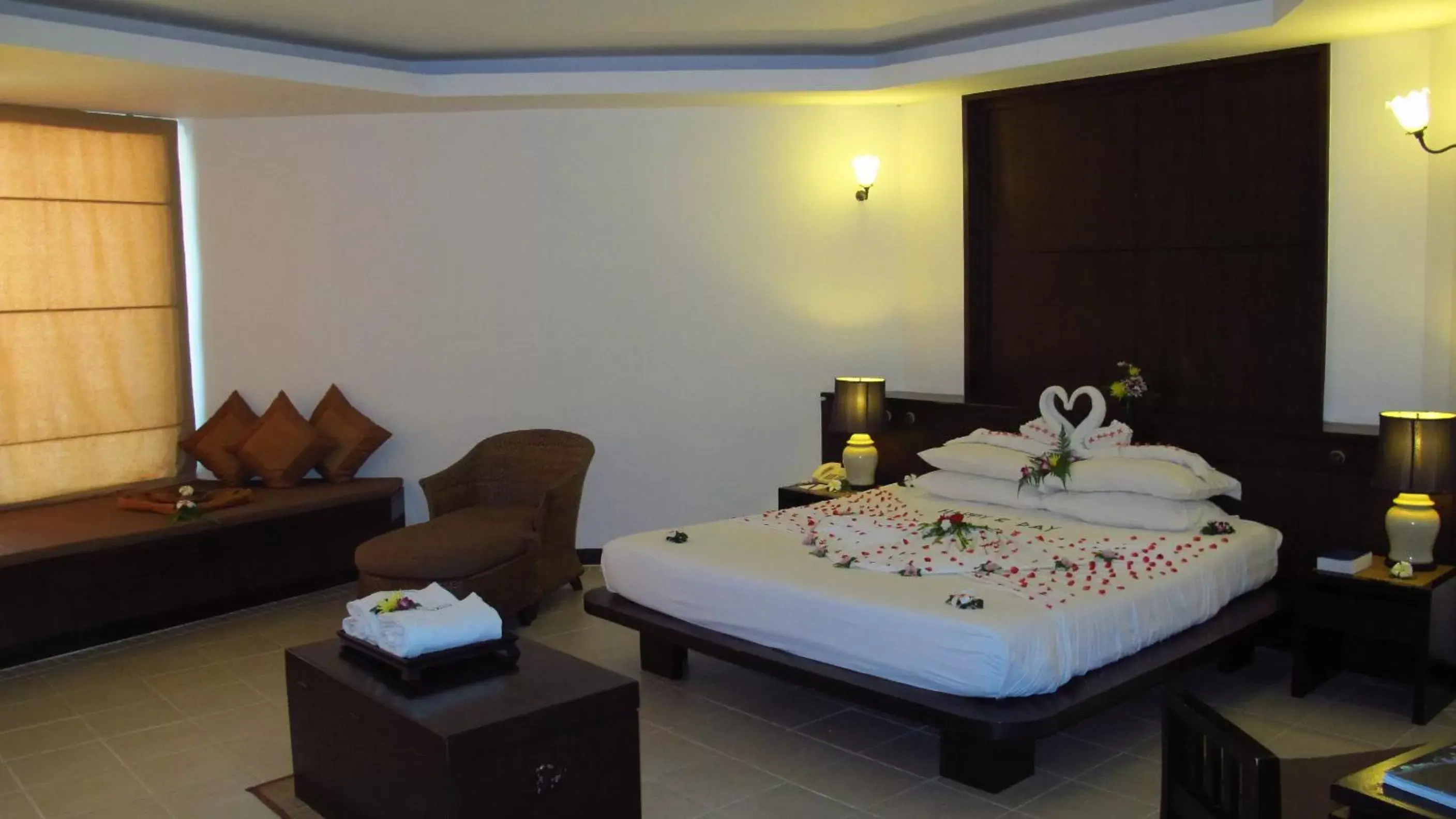 Bedroom, Bed in Peace Laguna Resort & Spa - SHA Extra Plus
