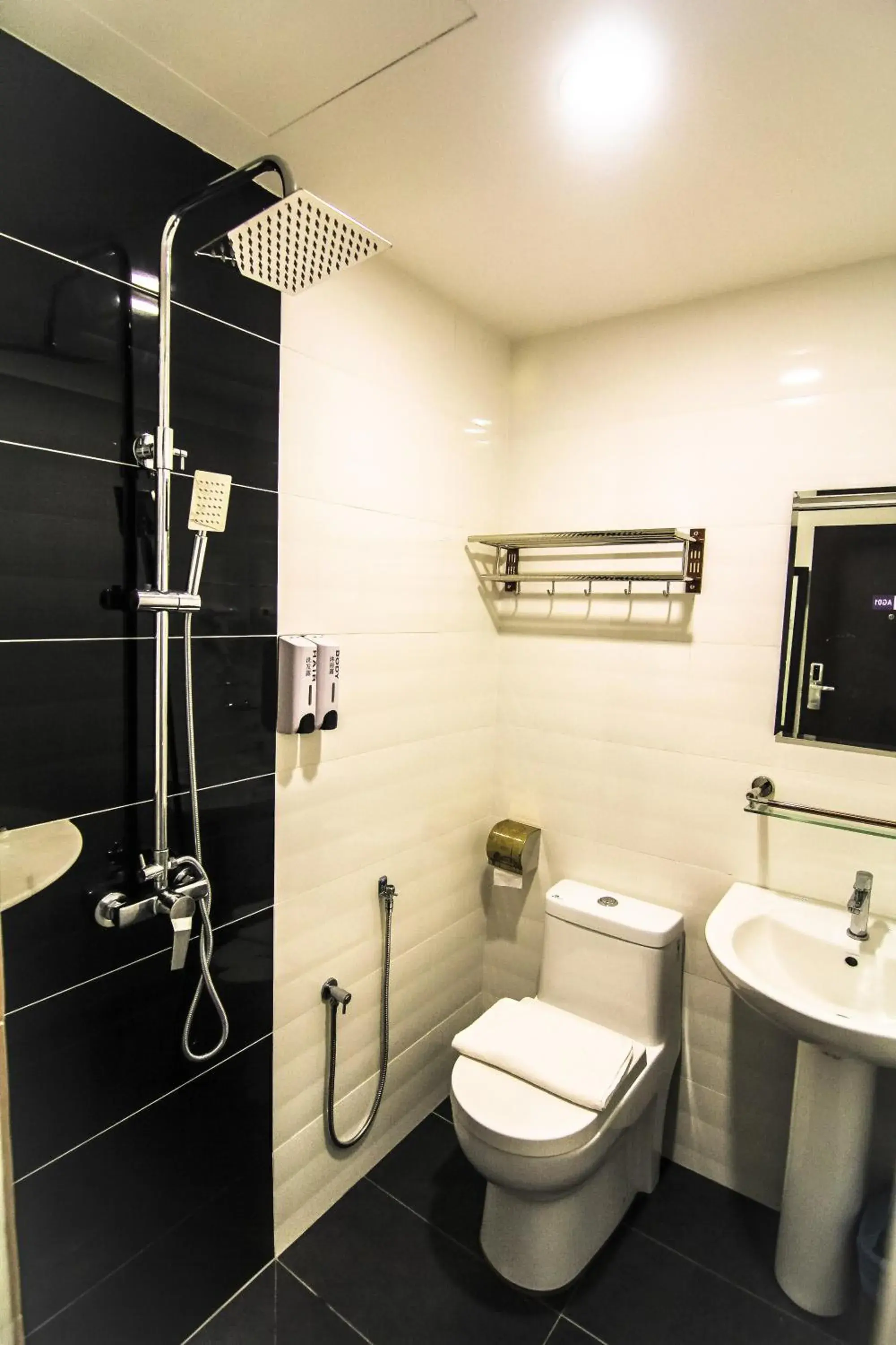 Bathroom in Hotel Lavender Senawang