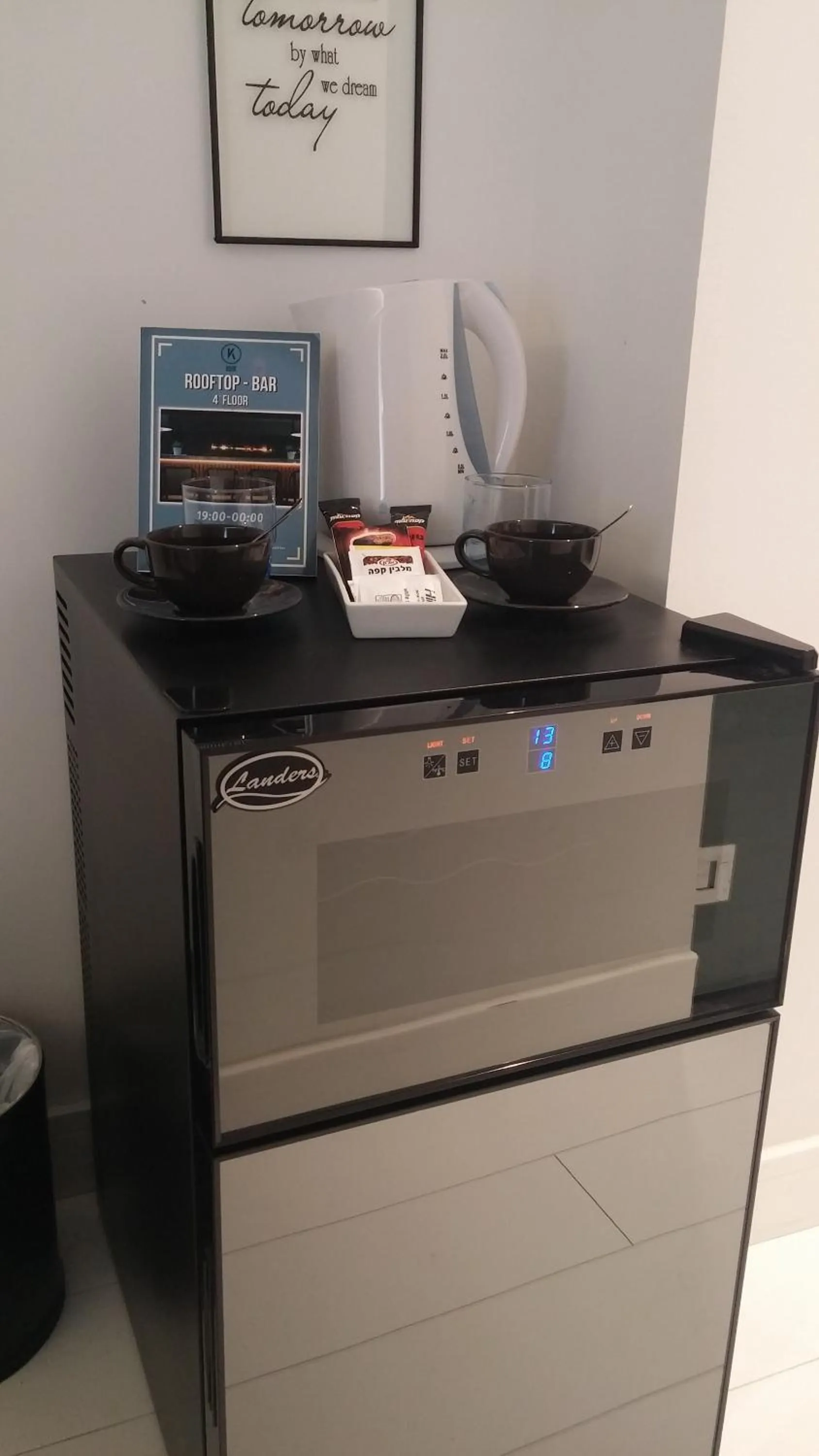 Food and drinks in Kikar Boutique Hotel