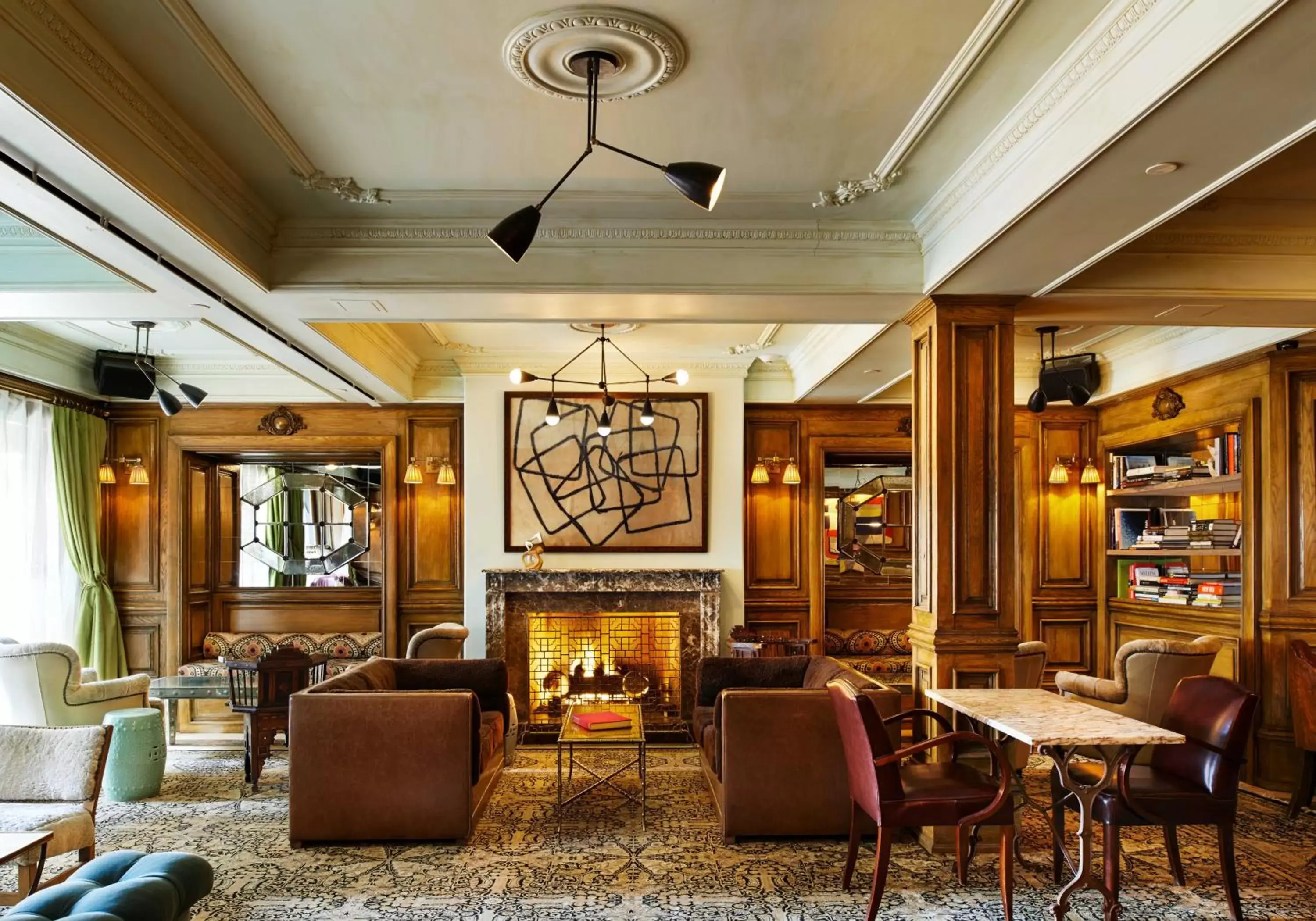 Lounge or bar, Restaurant/Places to Eat in The Marlton Hotel