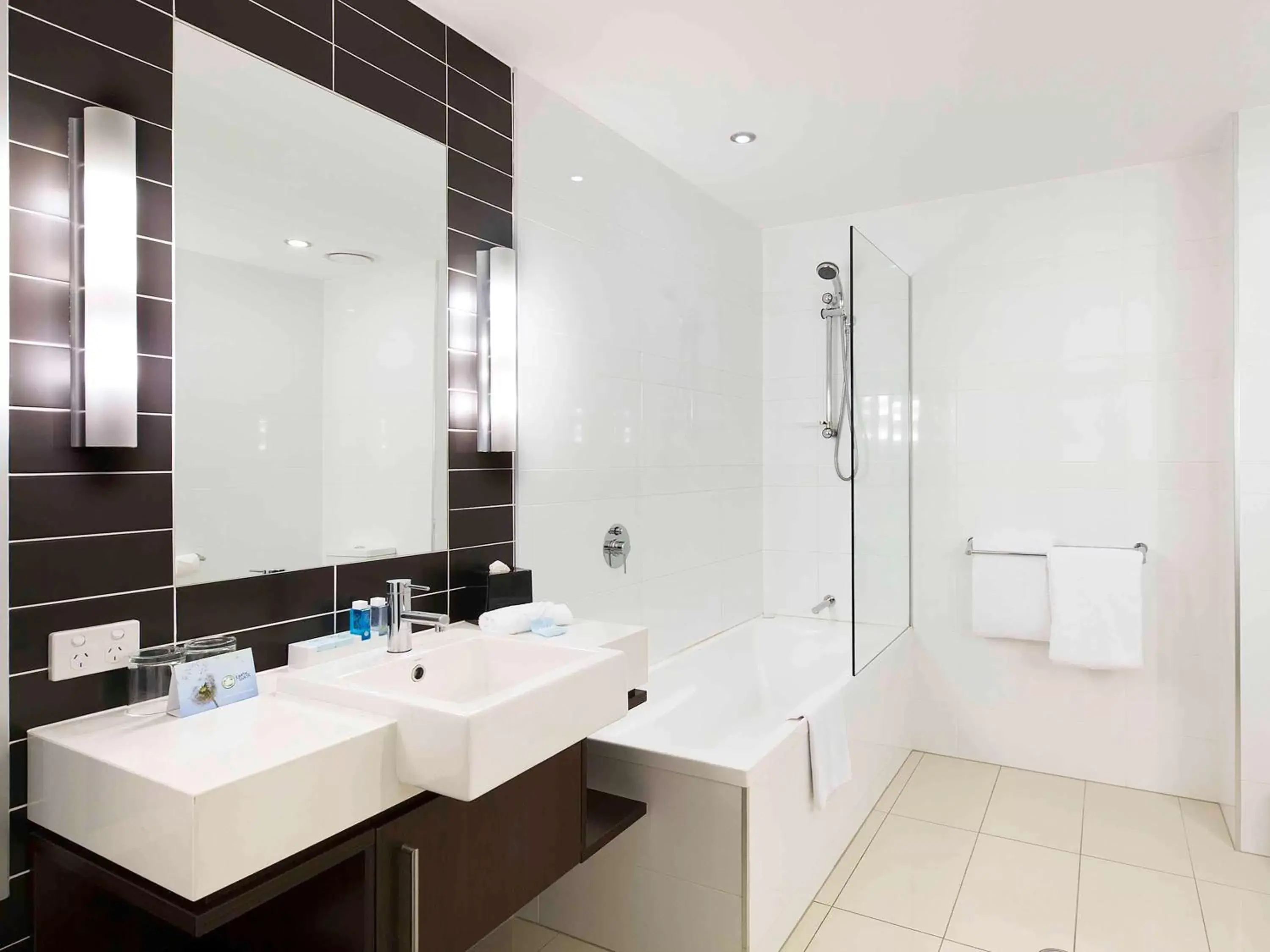Photo of the whole room, Bathroom in Novotel Brisbane Airport