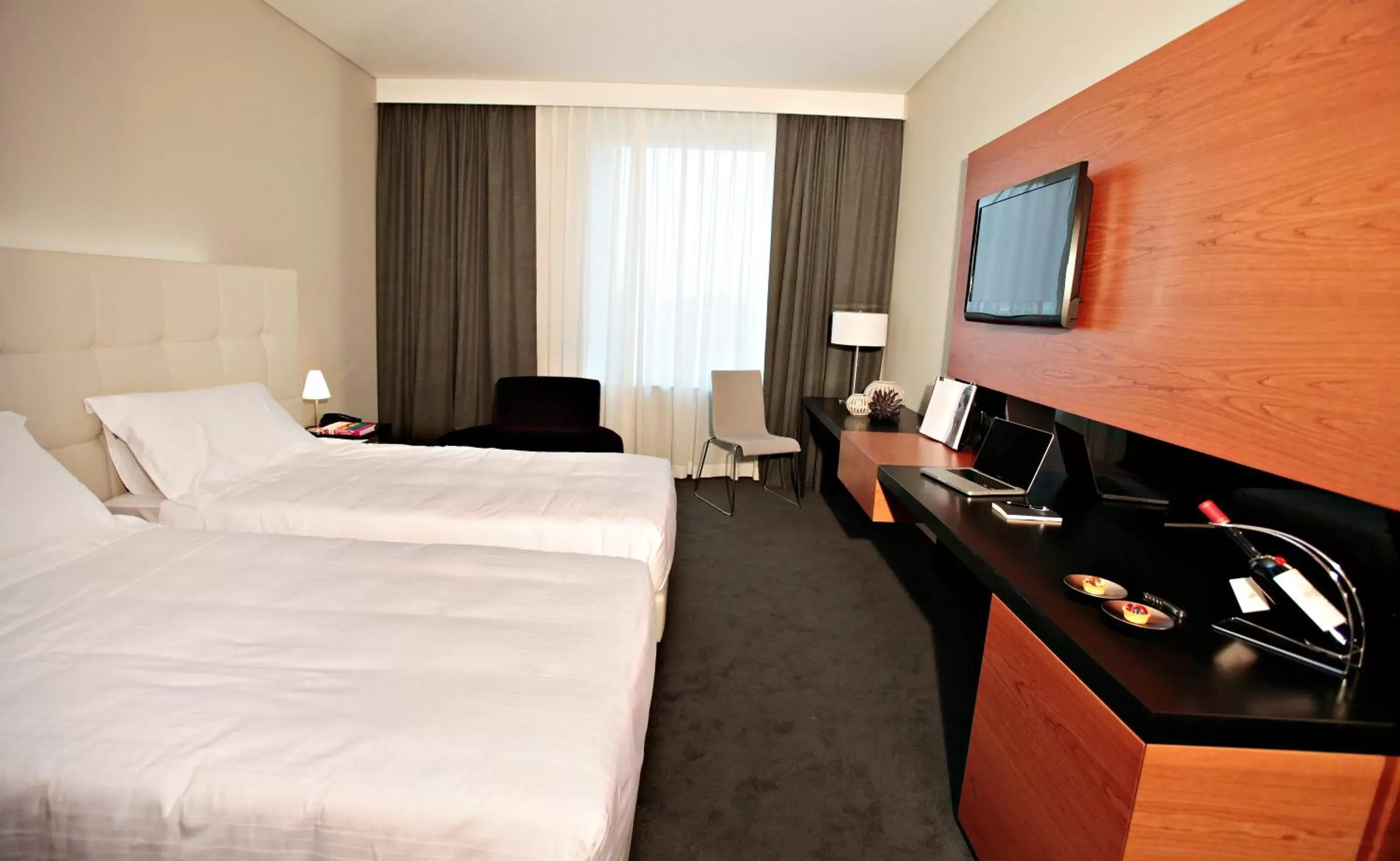 Twin Room - single occupancy in Cosmopolitan Hotel Twin Room - single occupancy in Cosmopolitan Hotel