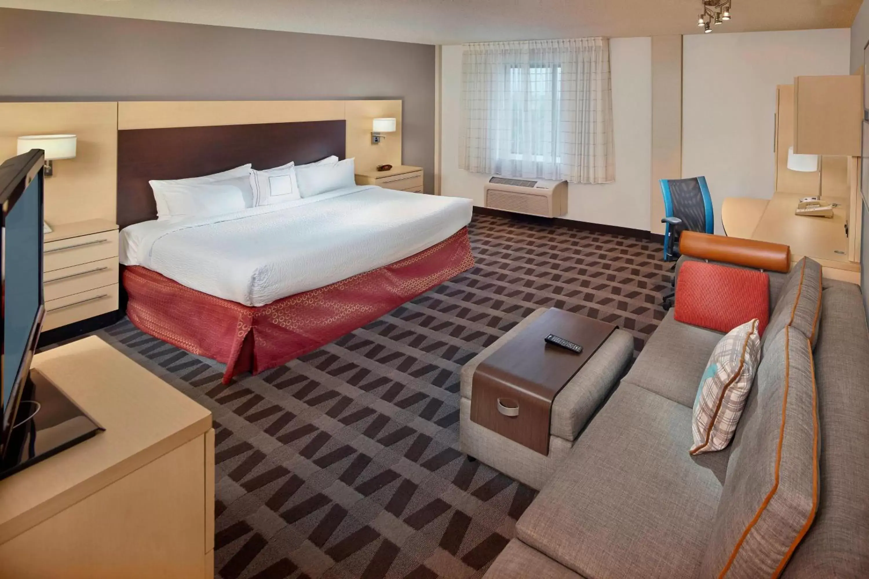 Photo of the whole room, Bed in TownePlace Suites by Marriott Albany Downtown/Medical Center