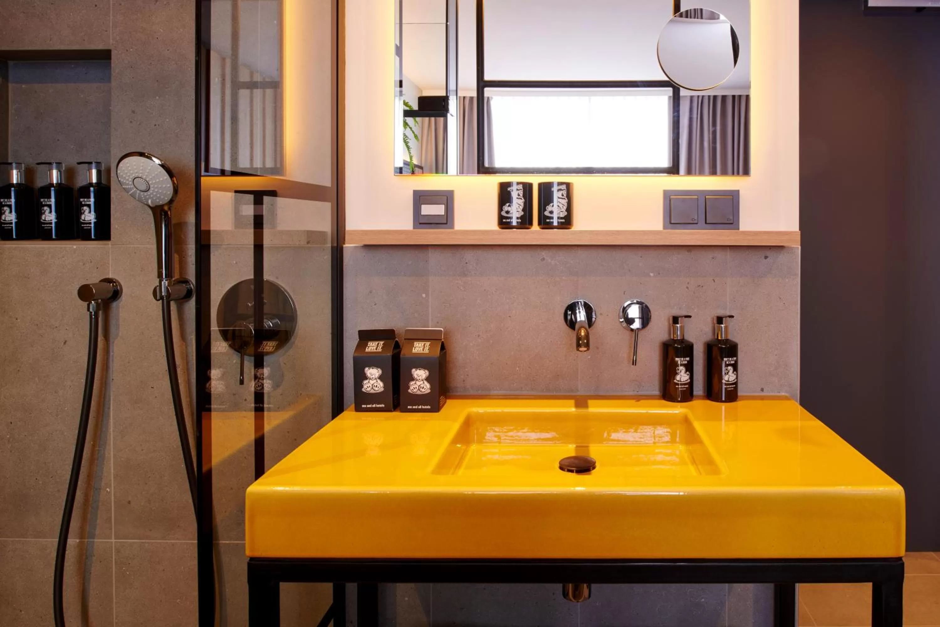 Bathroom in Me and All Hotel ulm, by Hyatt