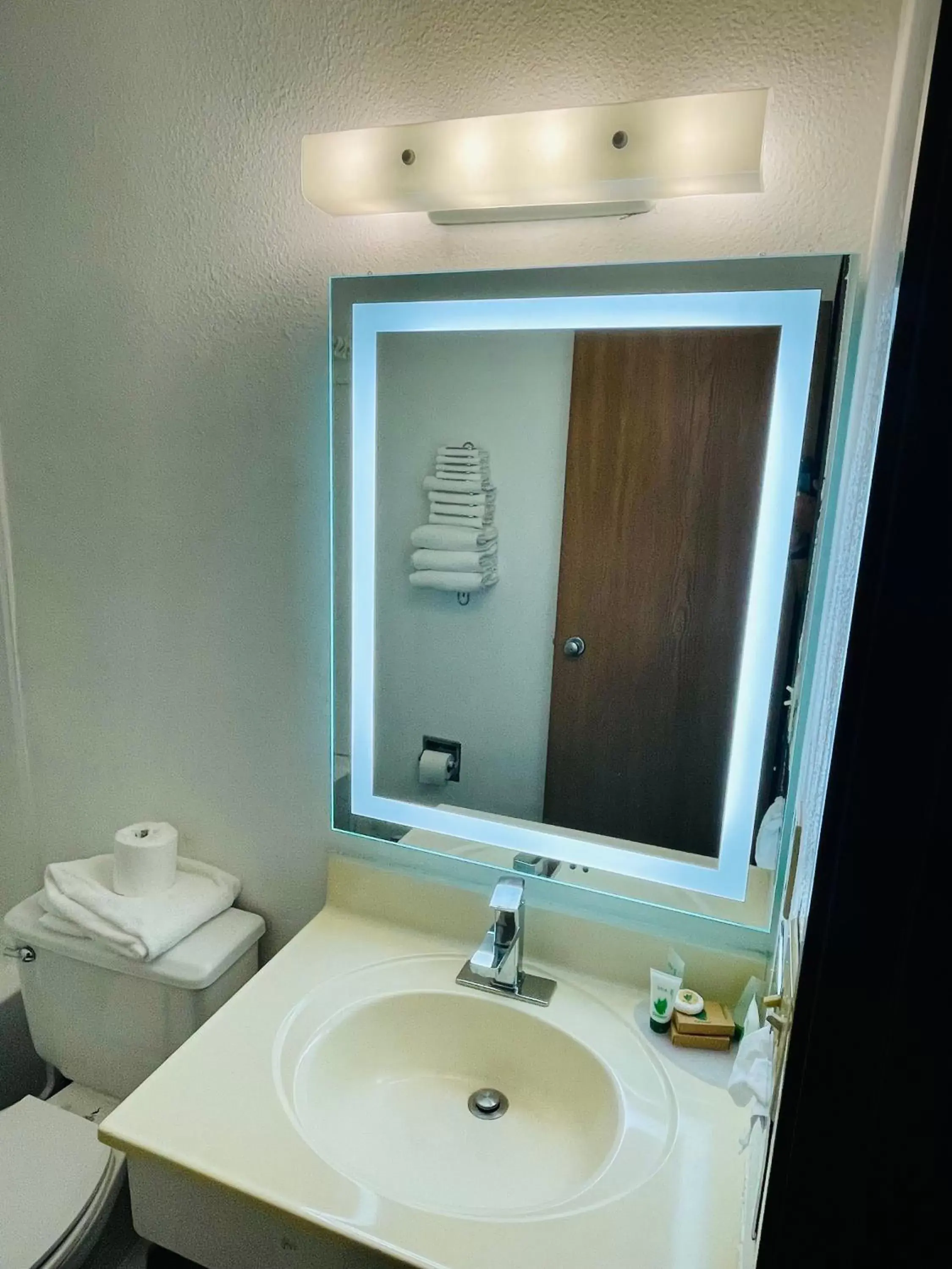Bathroom in Americas Choice Inn & Suites