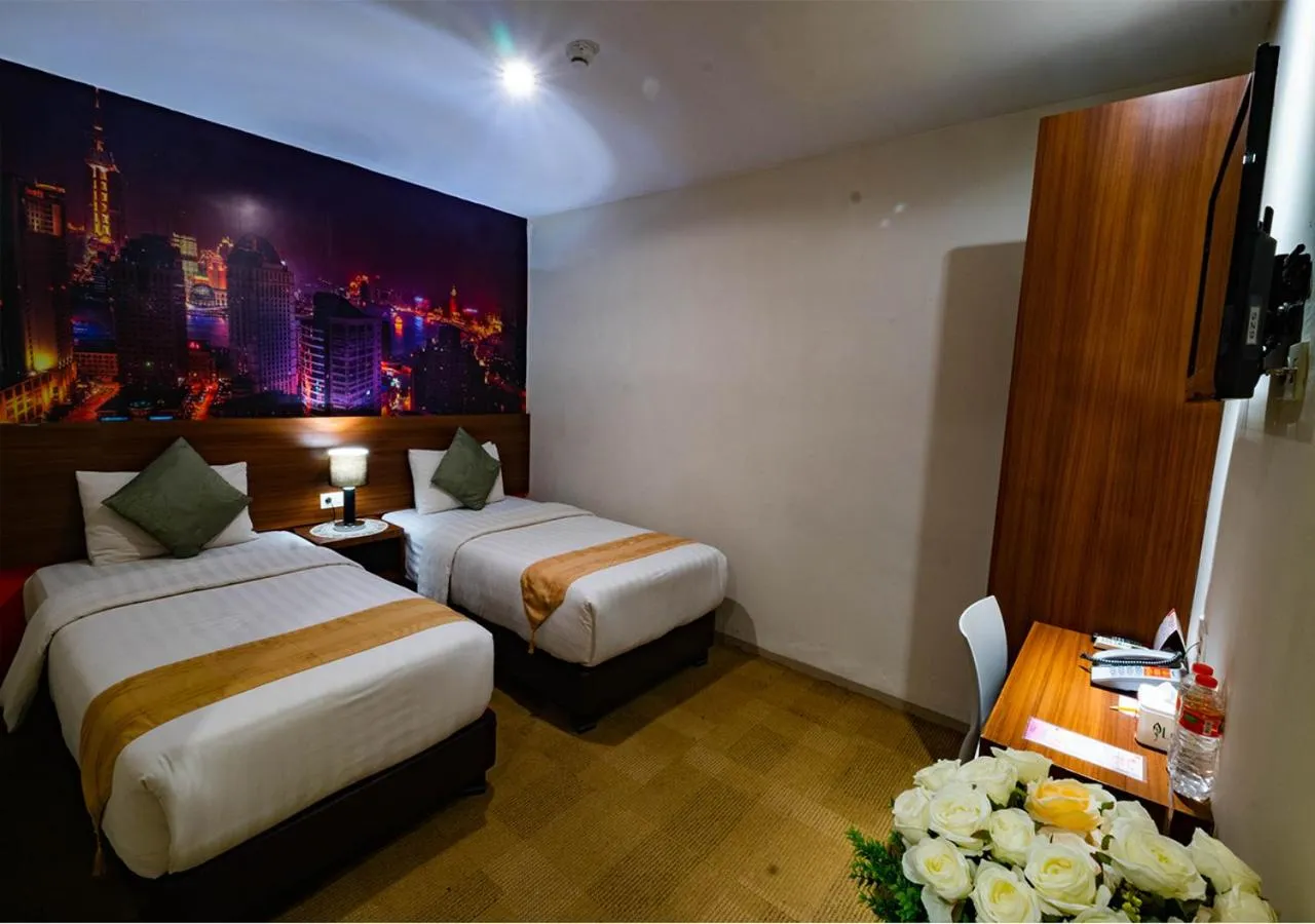 Toilet, Bed in Miyanna Hotel