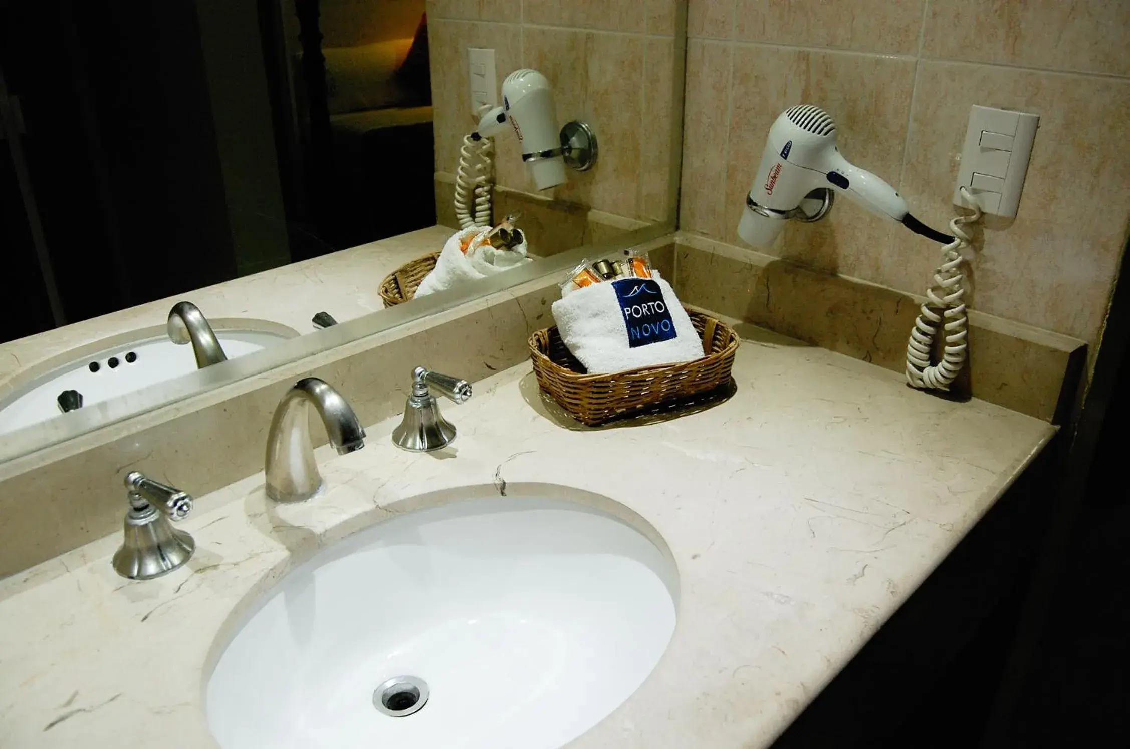 Toilet, Bathroom in Hotel Porto Novo
