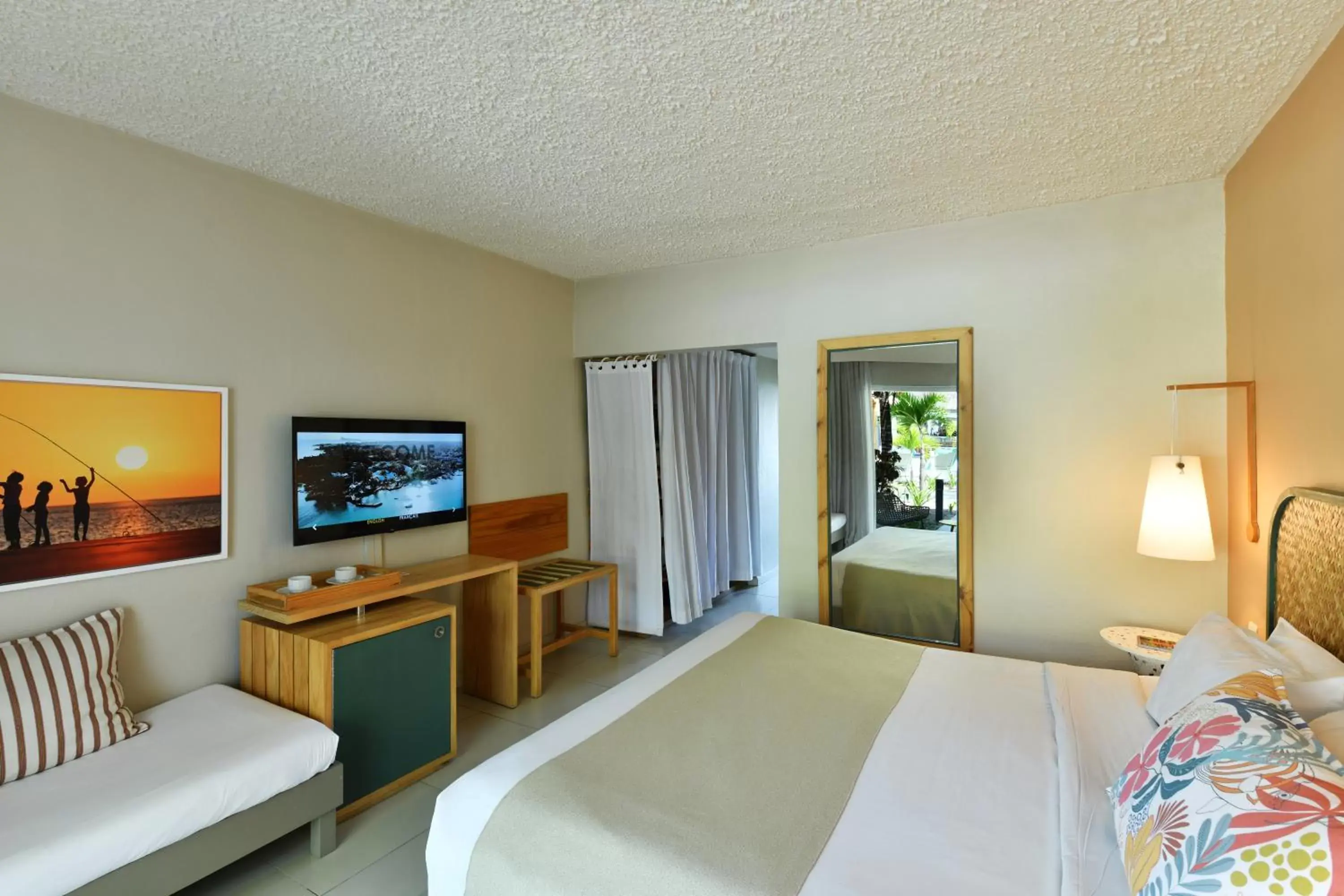 Bedroom, TV/Entertainment Center in Veranda Palmar Beach Hotel & Spa - All Inclusive