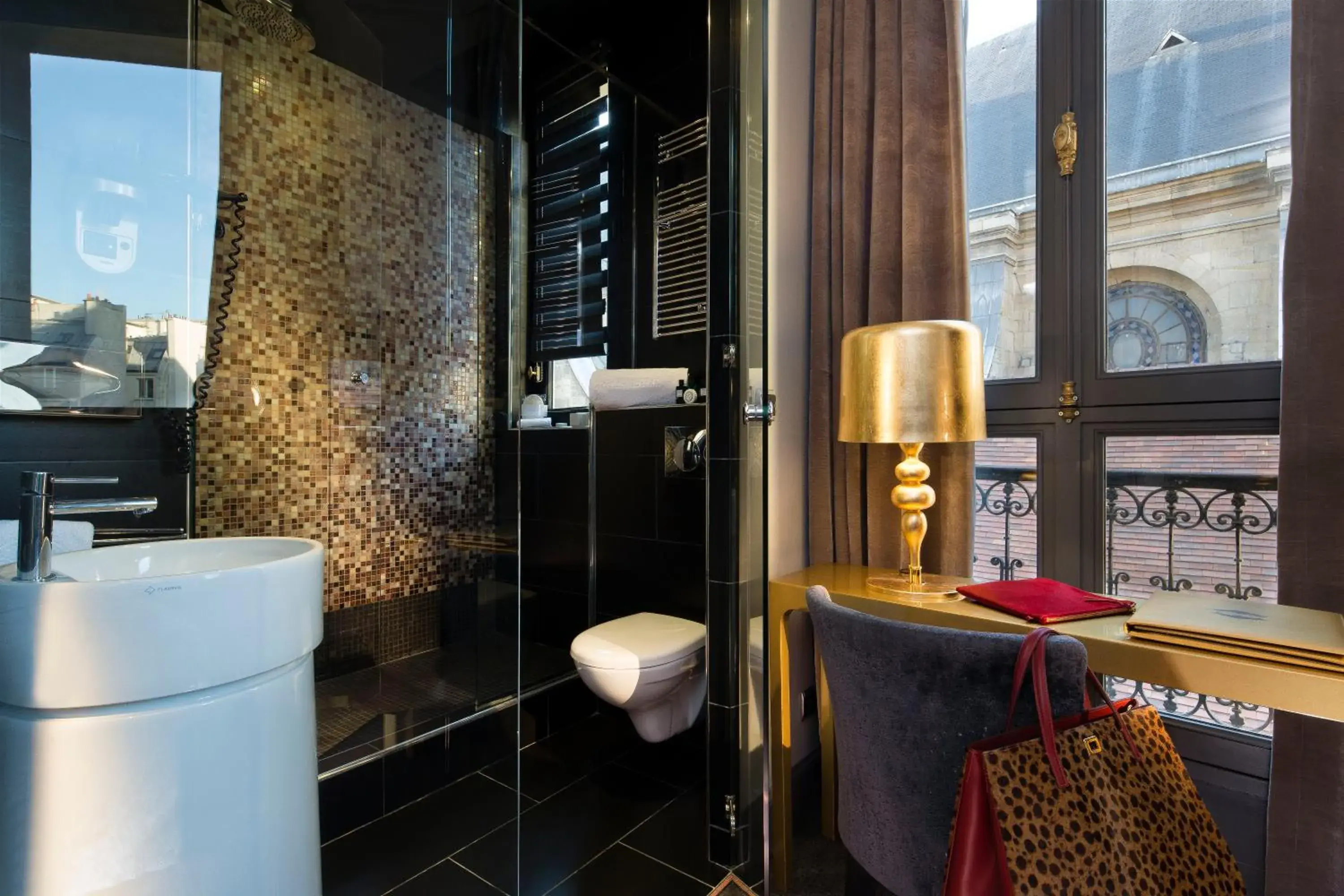 Photo of the whole room, Bathroom in Hotel Lumen Paris Louvre