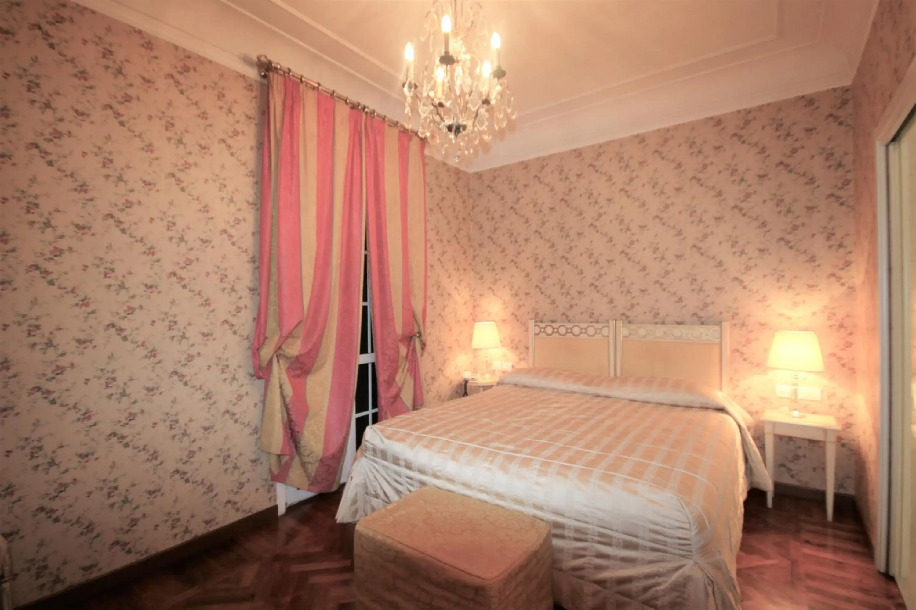 Bed in Albergo Tre Pozzi