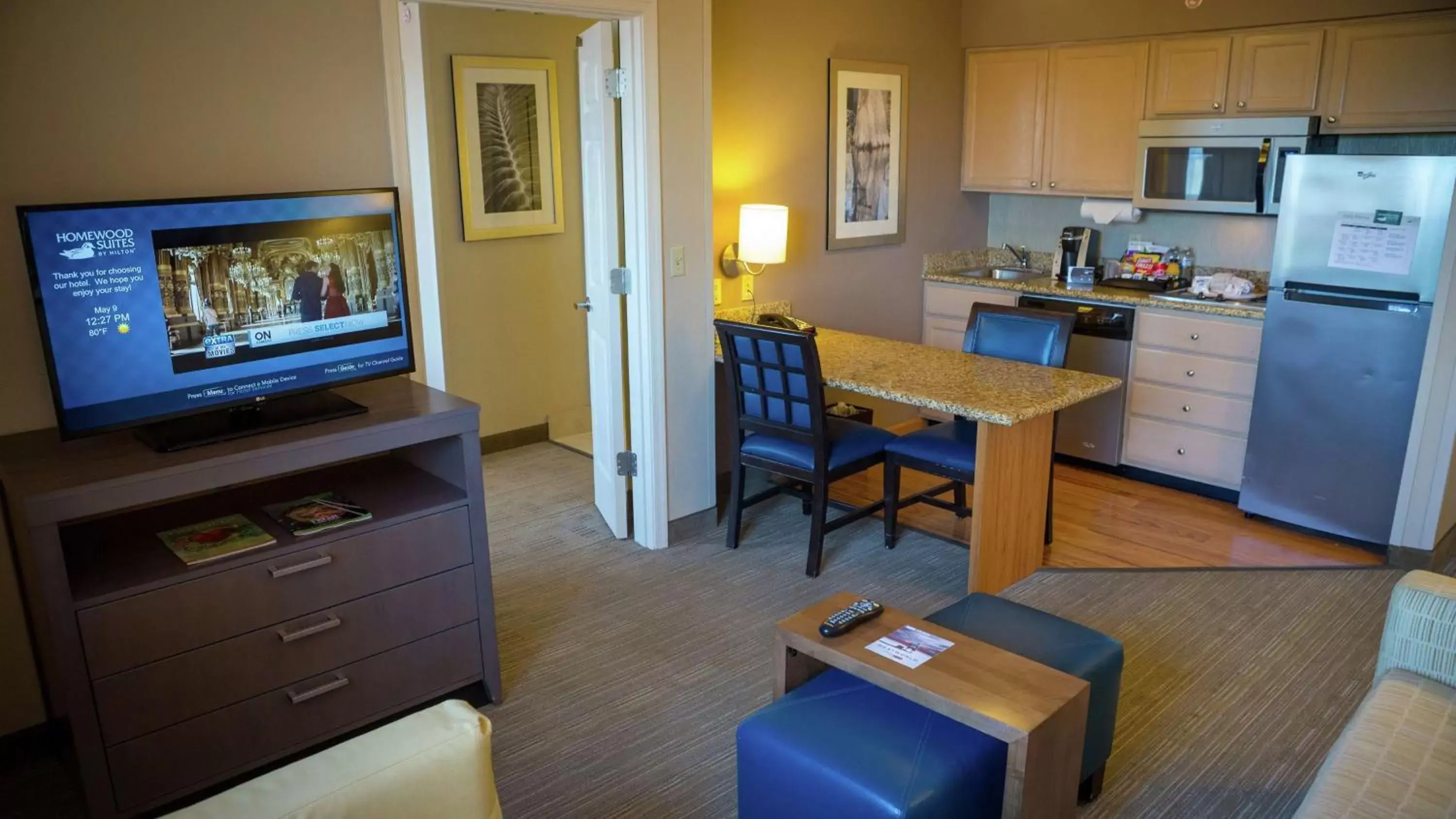 Bedroom, Kitchen/Kitchenette in Homewood Suites by Hilton Lake Mary