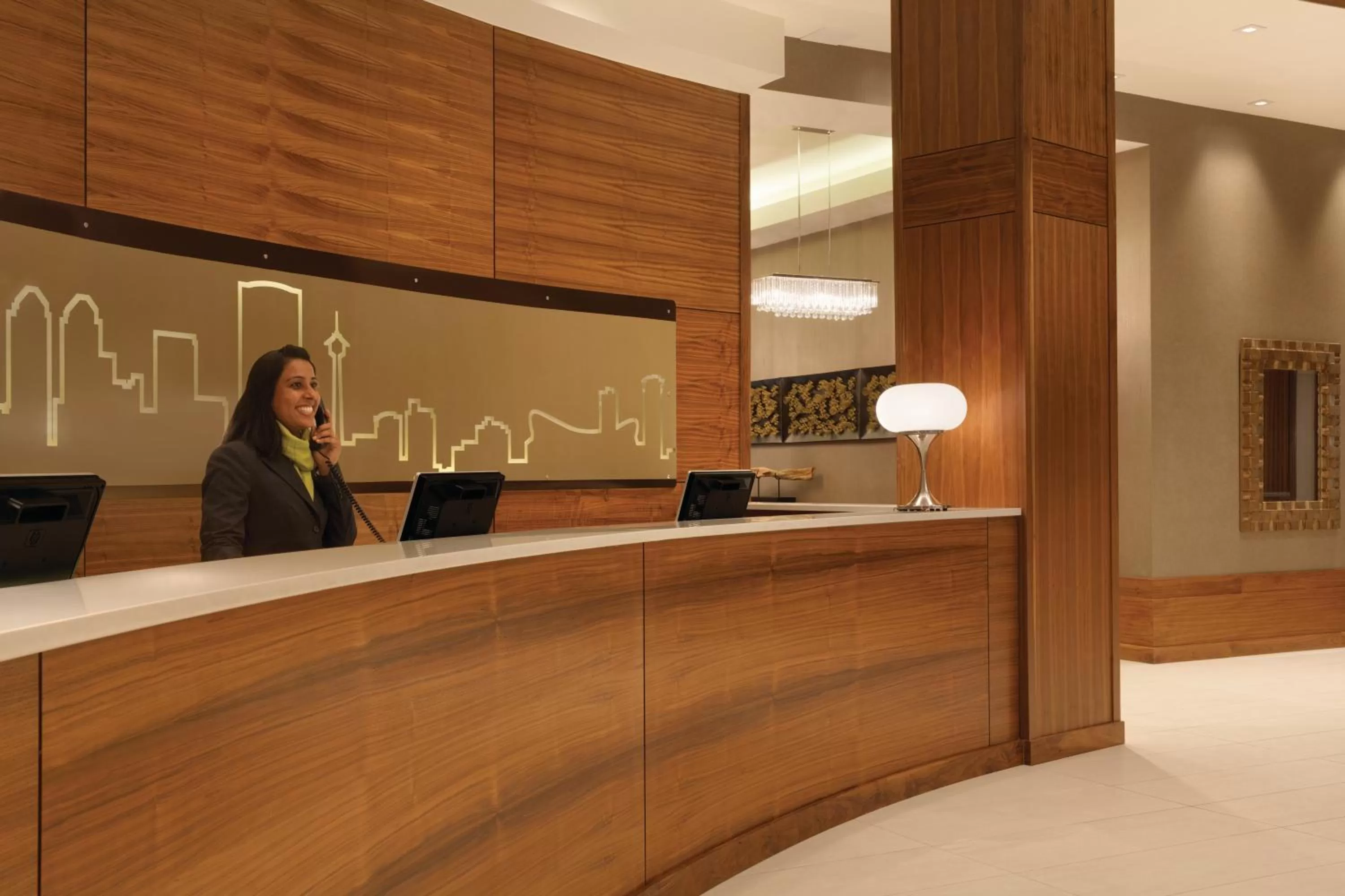 Lobby or reception in Radisson Hotel & Conference Centre Calgary Airport