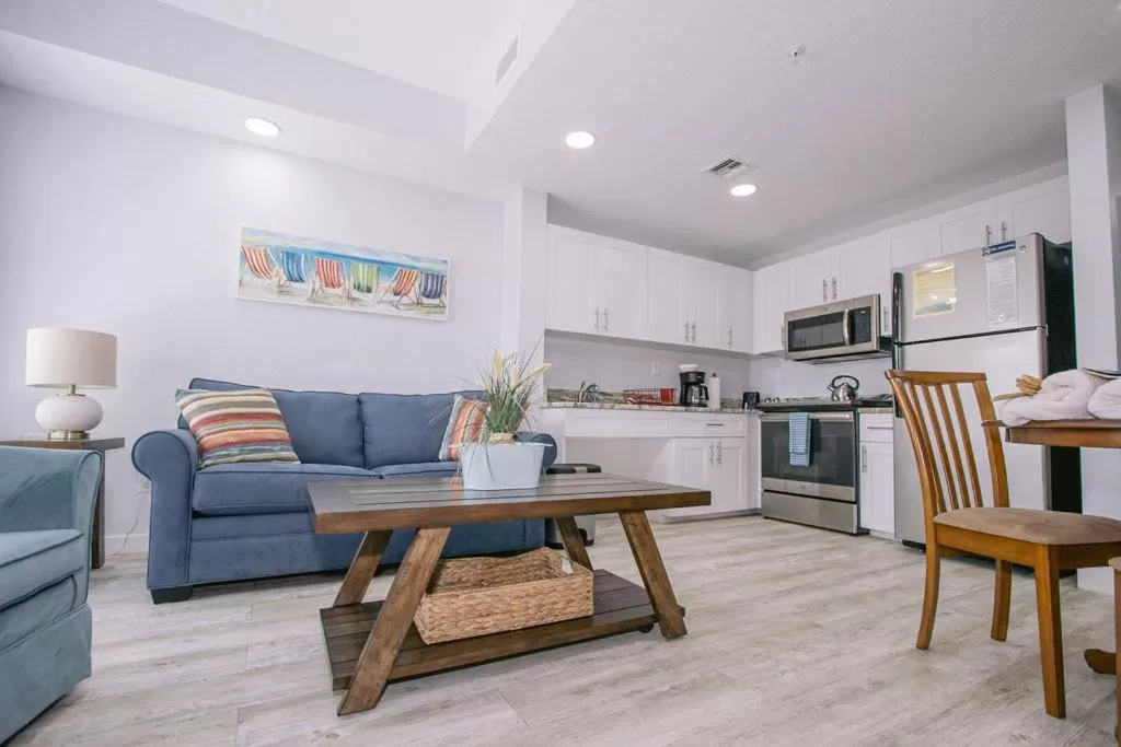 Living room in Vistalmar Beach Resort