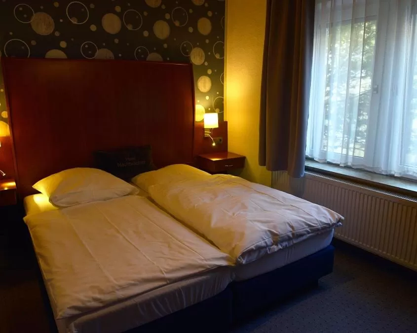 Bed in Hotel-Nachtwächter